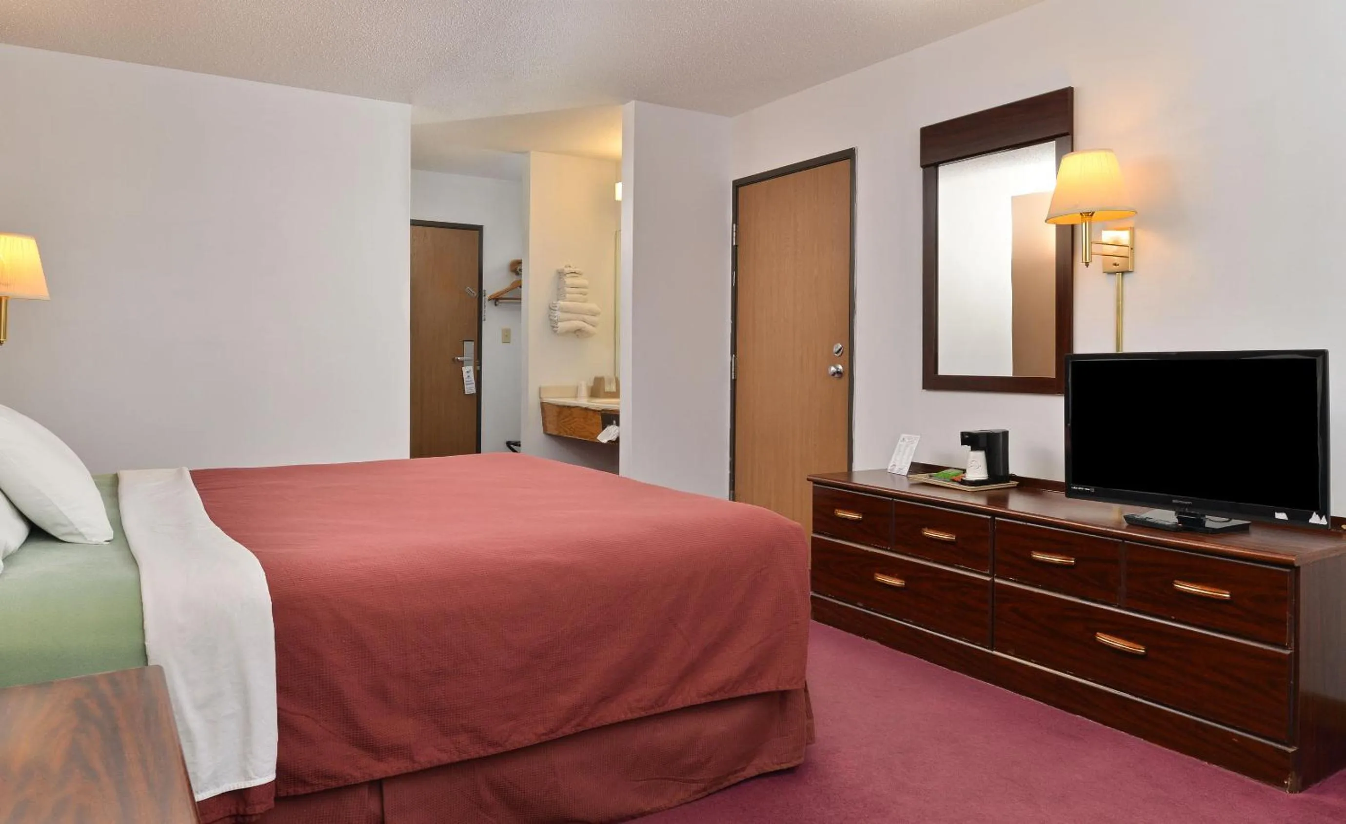 acessibility in America's Best Value Inn Beardstown