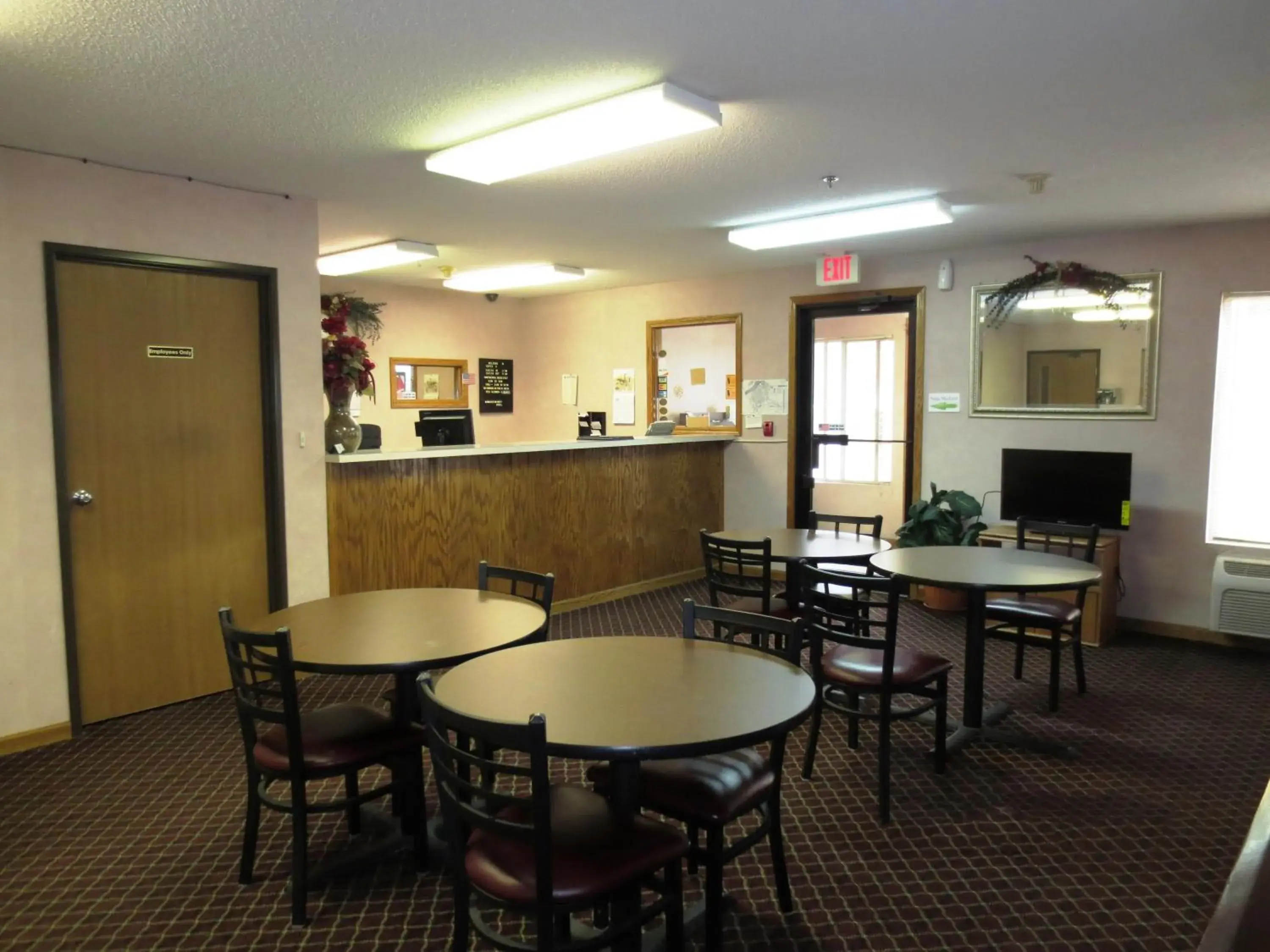 Lobby or reception in America's Best Value Inn Beardstown Lobby or reception in America's Best Value Inn Beardstown