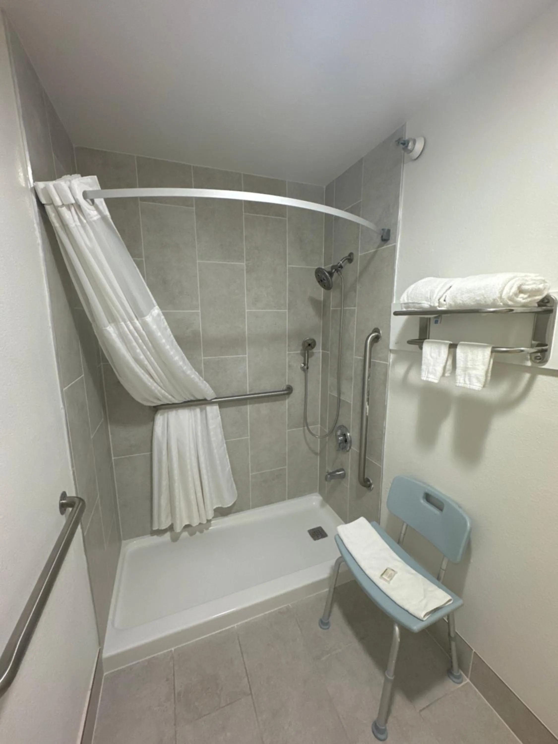 Days Inn by Wyndham Salina I-70