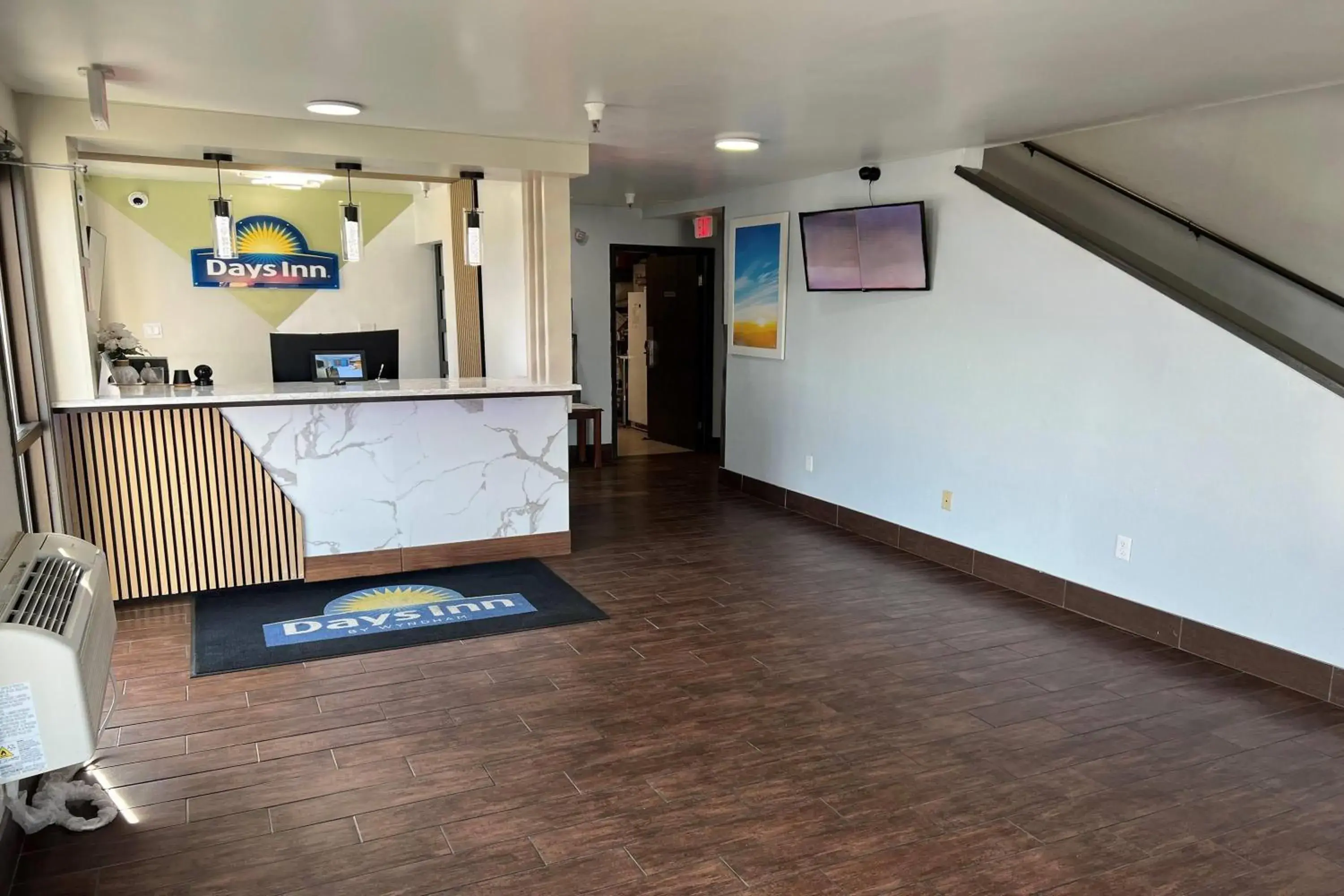 Lobby or reception in Days Inn by Wyndham Salina I-70 Lobby or reception in Days Inn by Wyndham Salina I-70