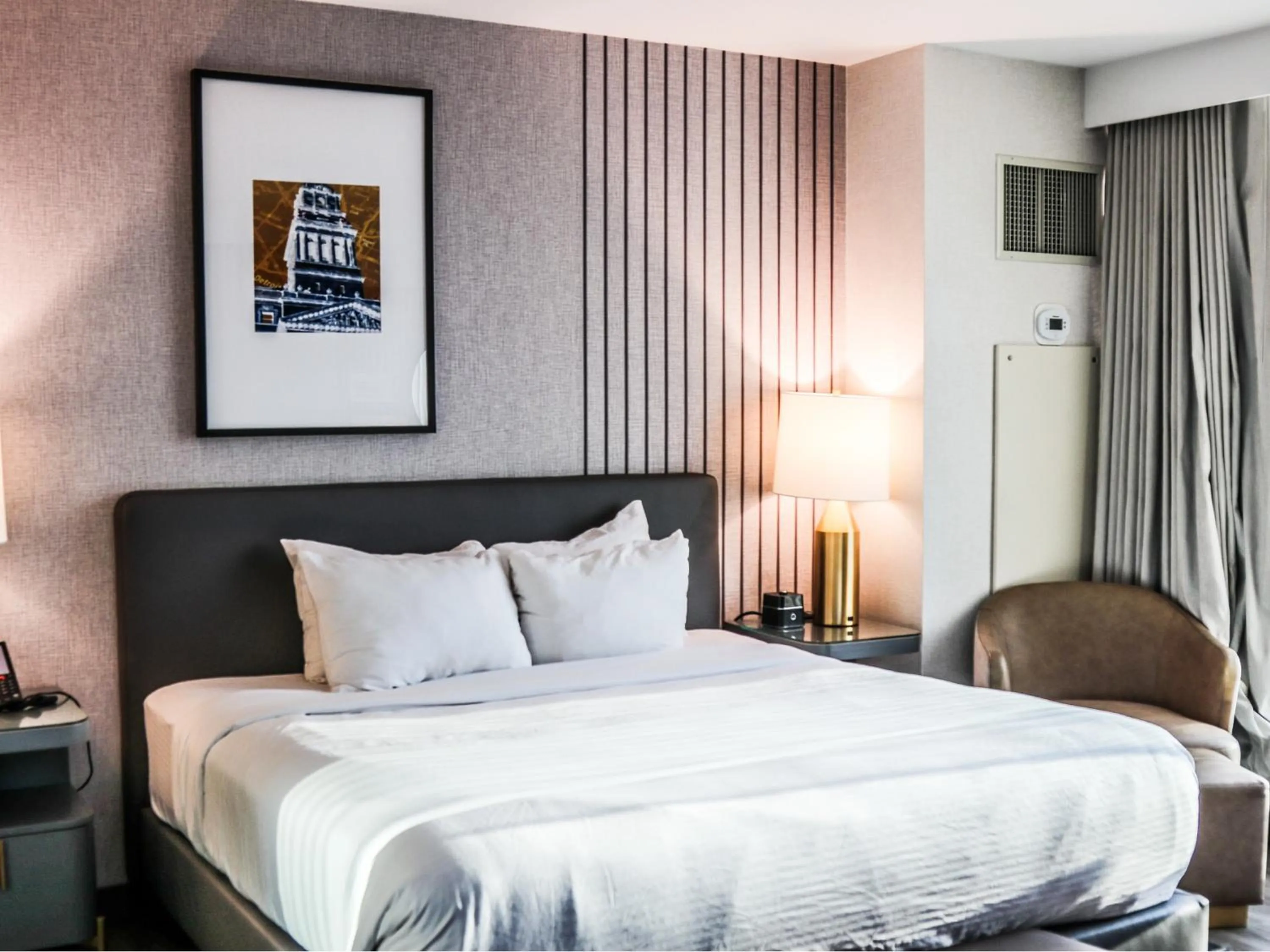 Bed in Hollywood Casino at Greektown