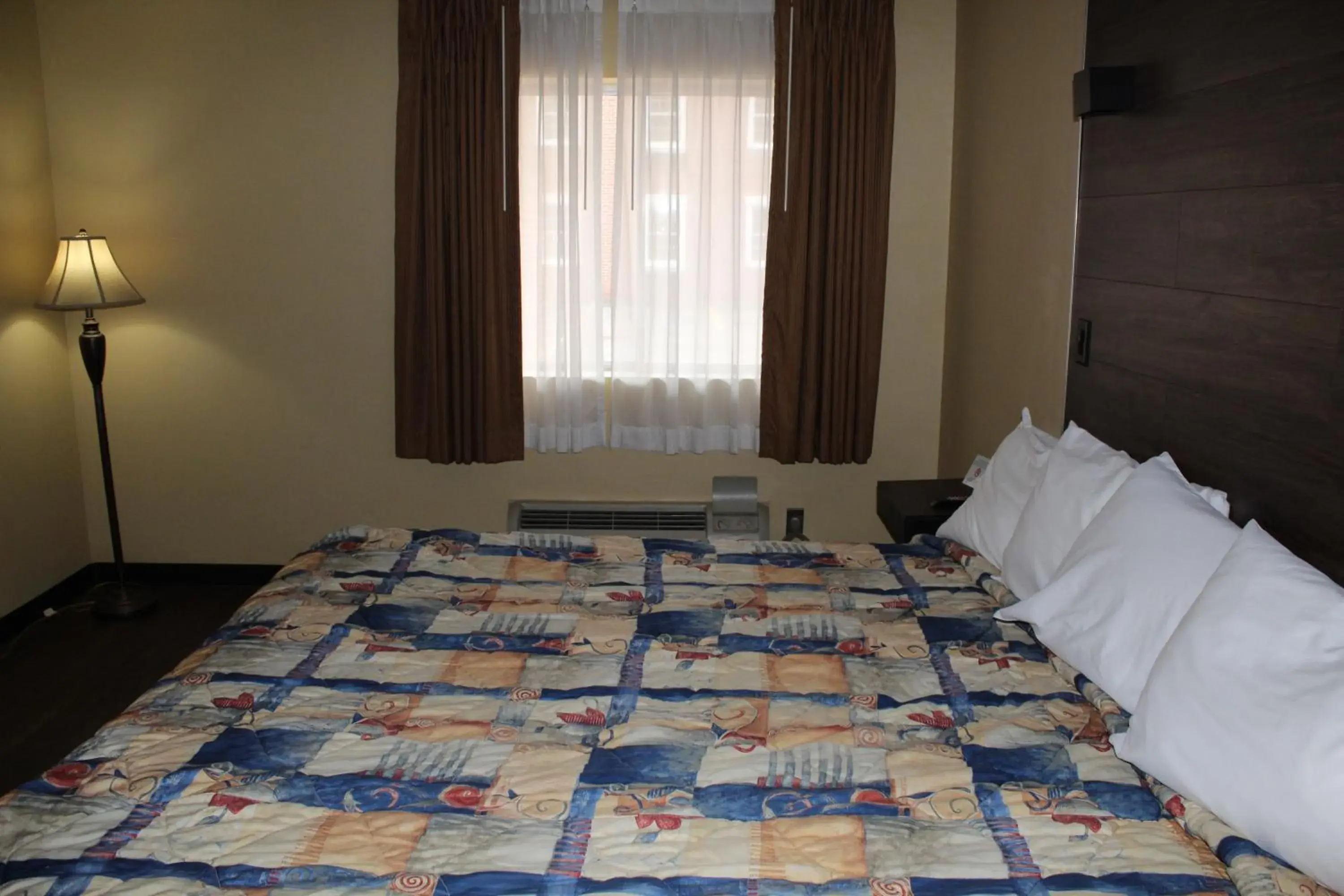 King Room in Mansion View Inn & Suites King Room in Mansion View Inn & Suites