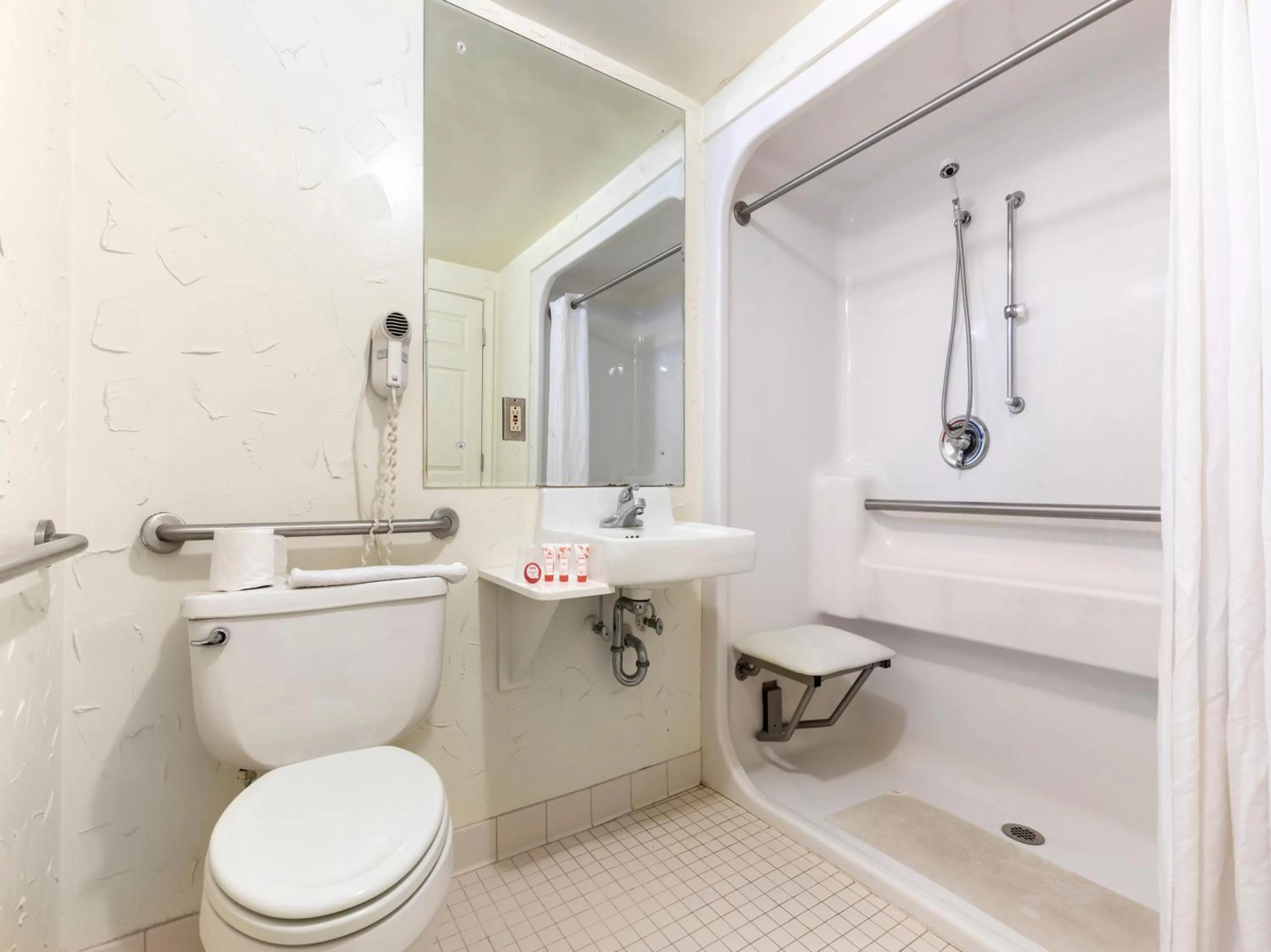 Bathroom in Mansion View Inn & Suites