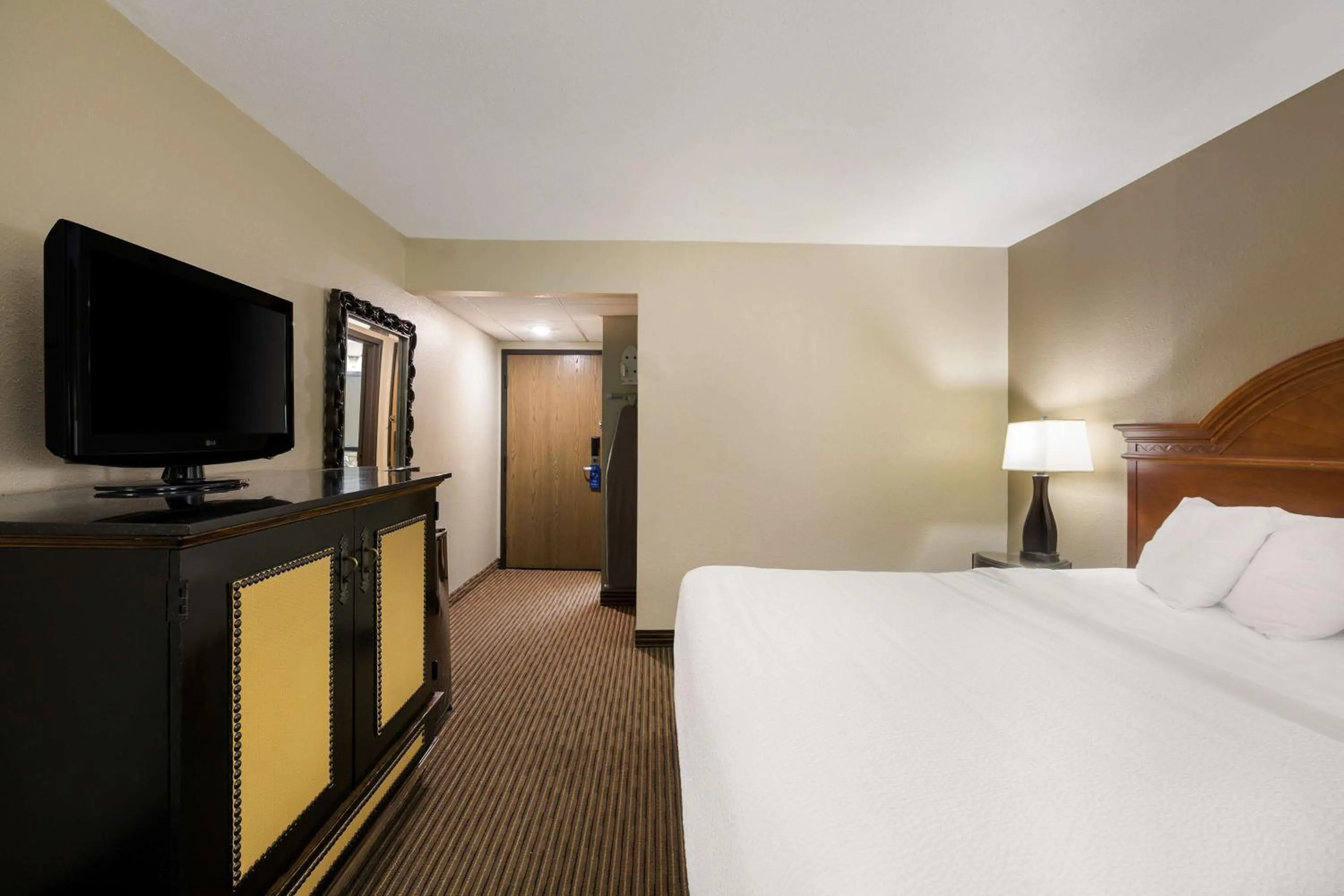 Bedroom, Bed in Revel Hotel Minot - SureStay Collection by Best Western