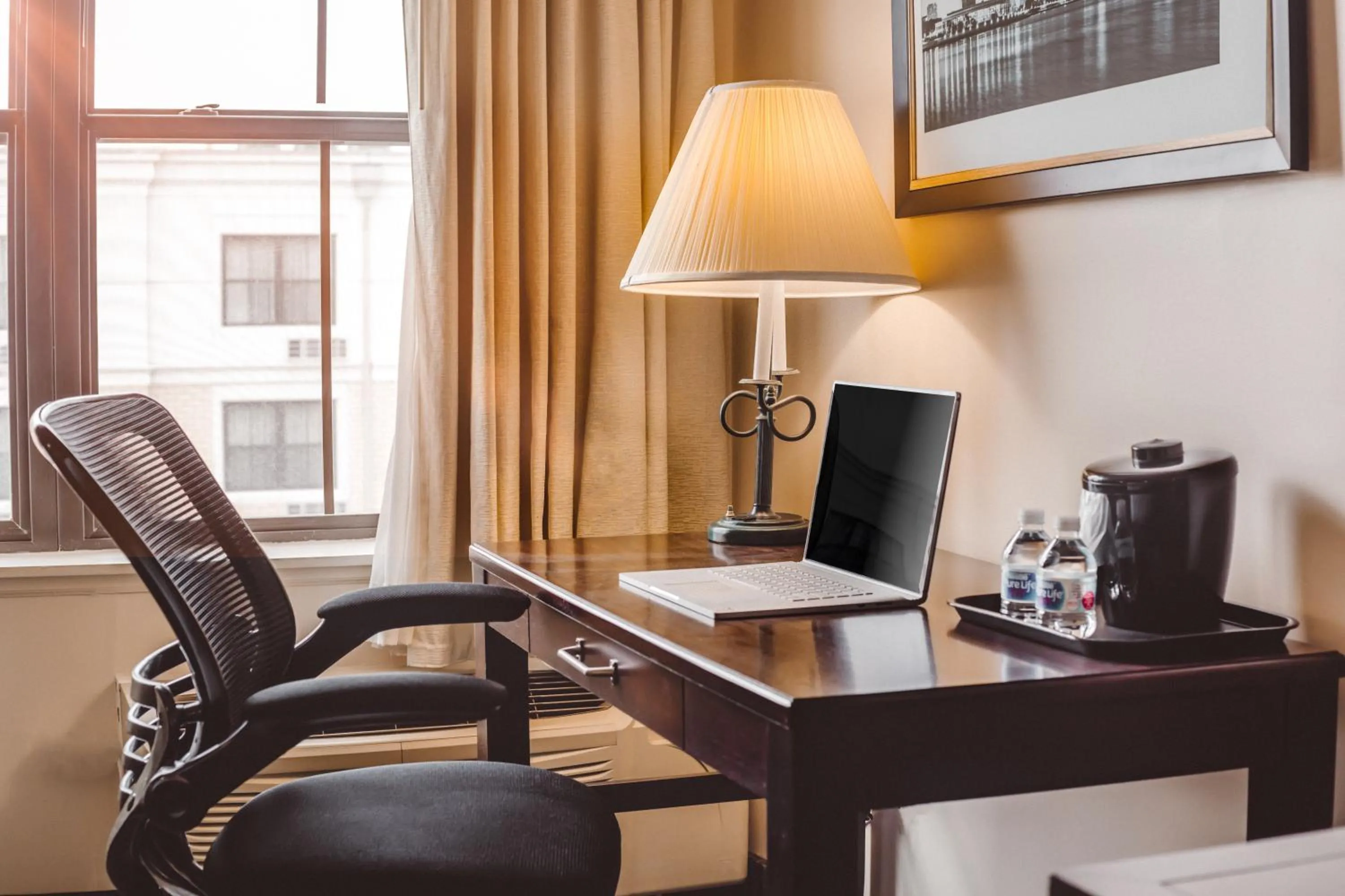 Bedroom in Chicago South Loop Hotel