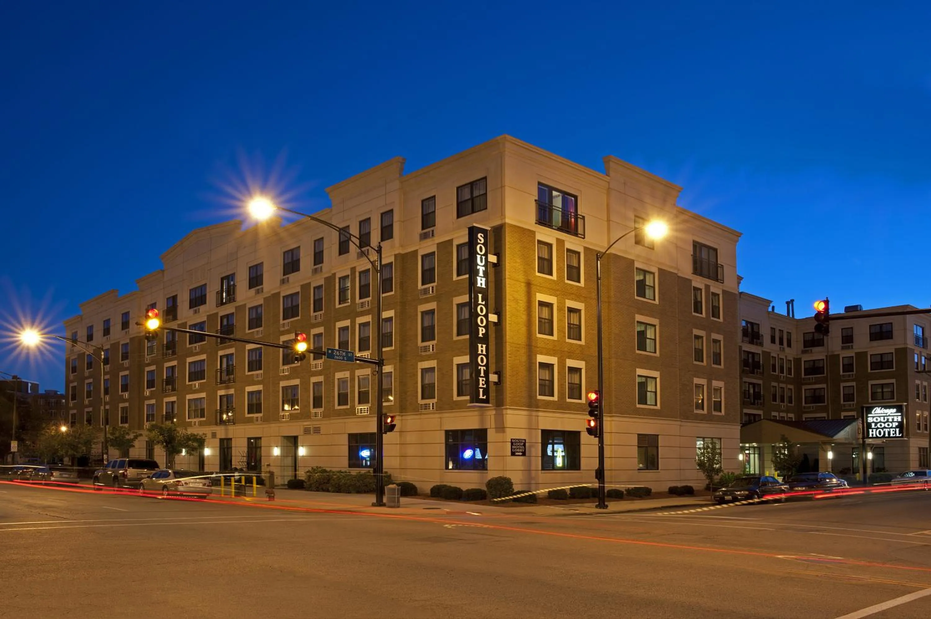 Facade/entrance in Chicago South Loop Hotel