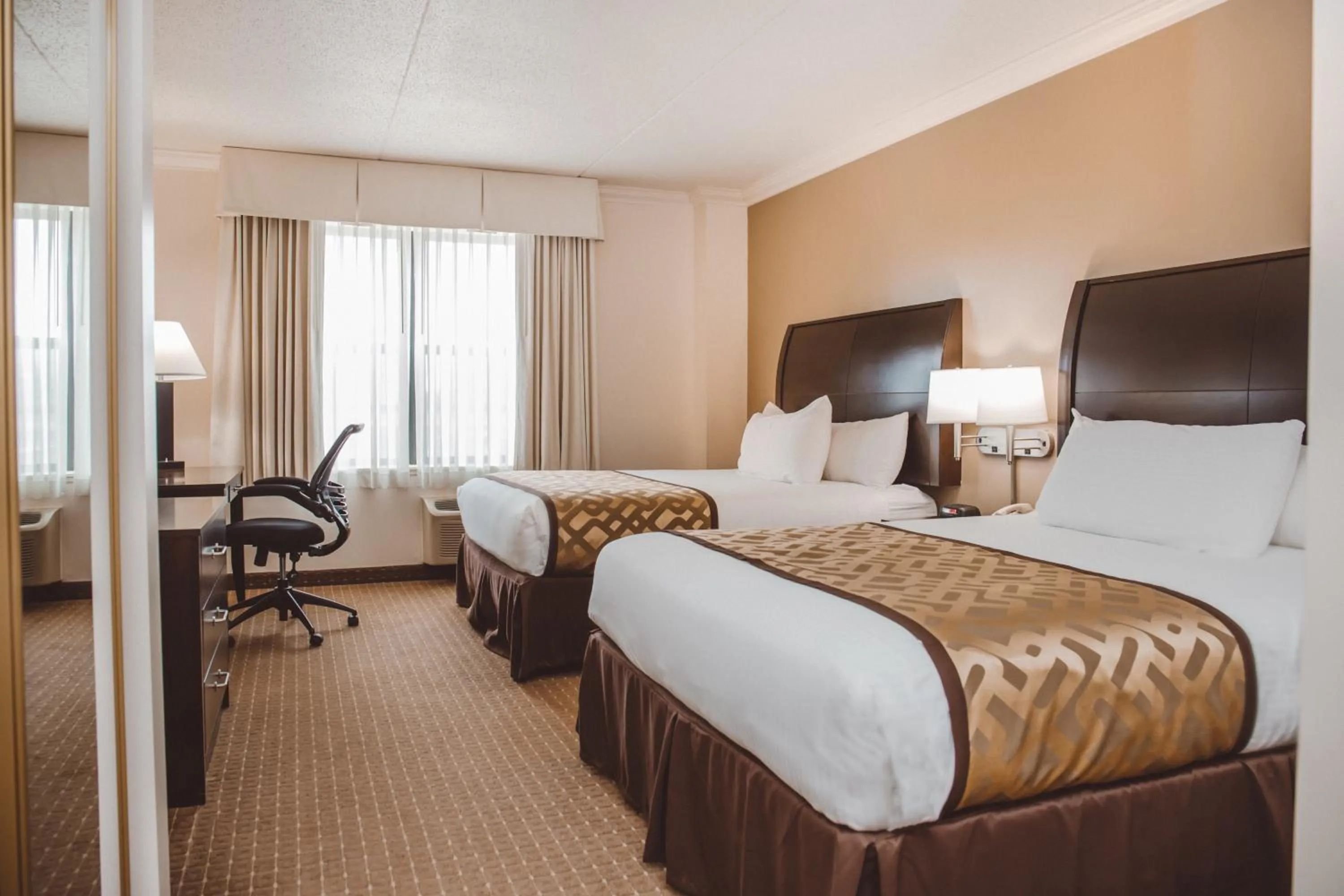 Bedroom, Bed in Chicago South Loop Hotel