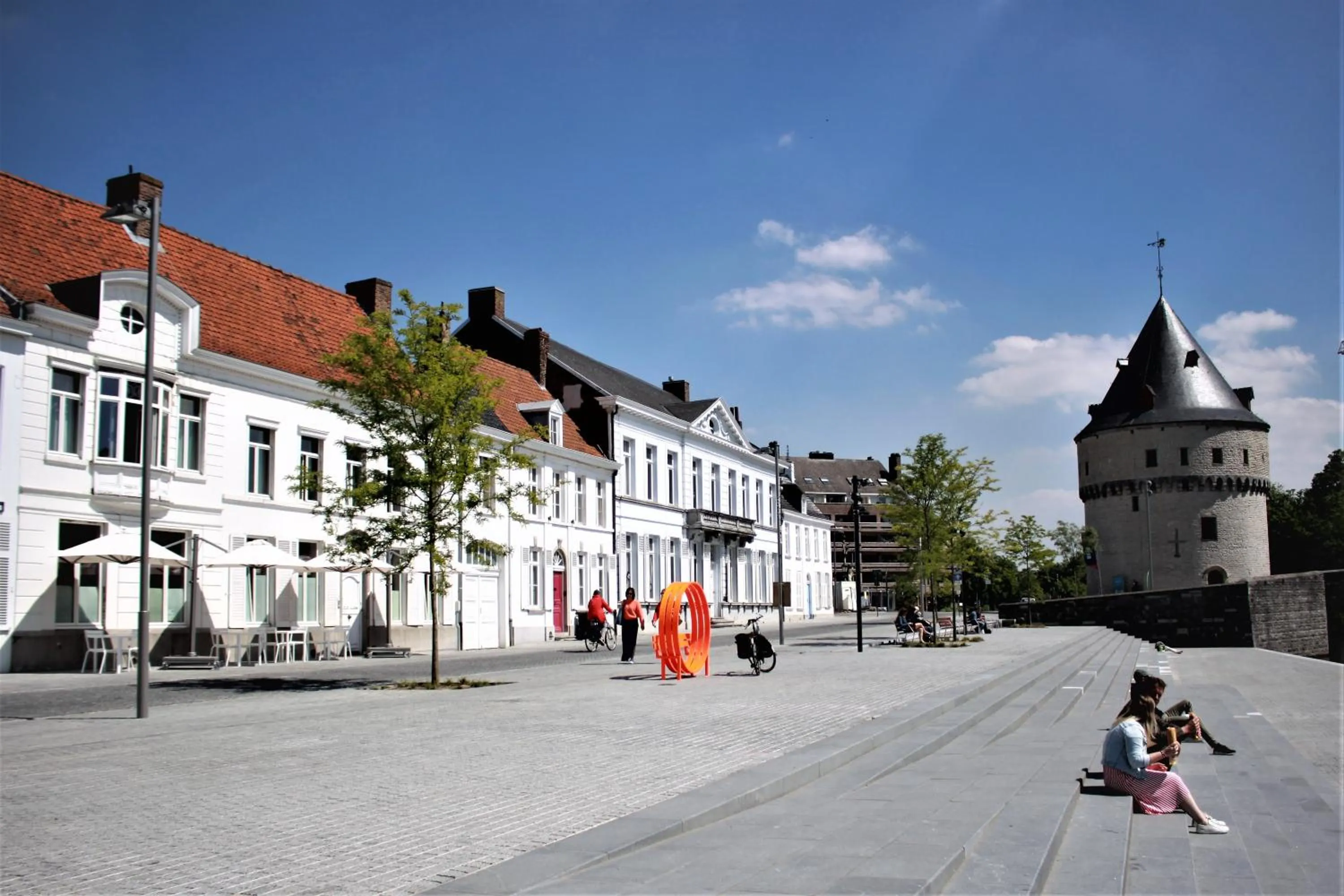 Facade/entrance in Broel4