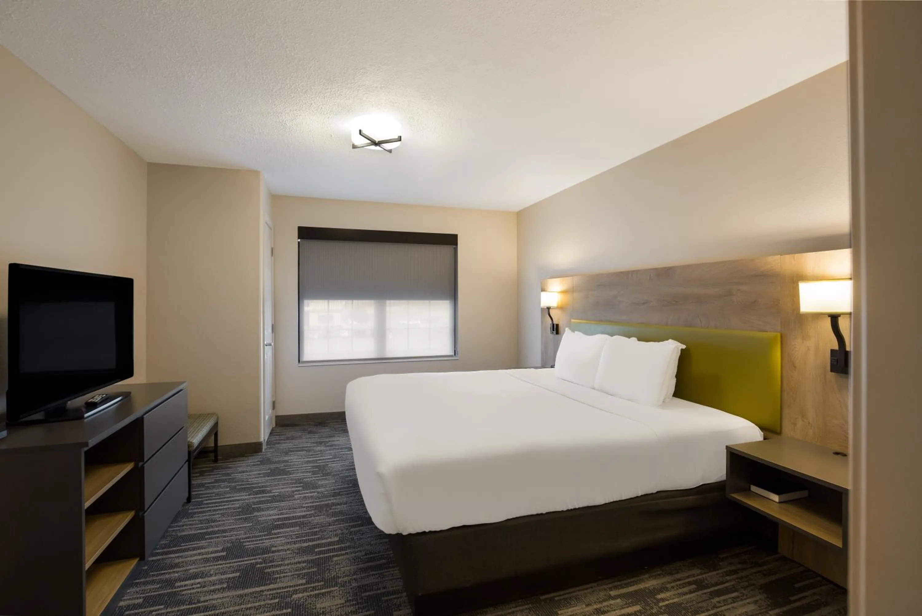 Bed in Country Inn & Suites by Radisson, Marion, IL