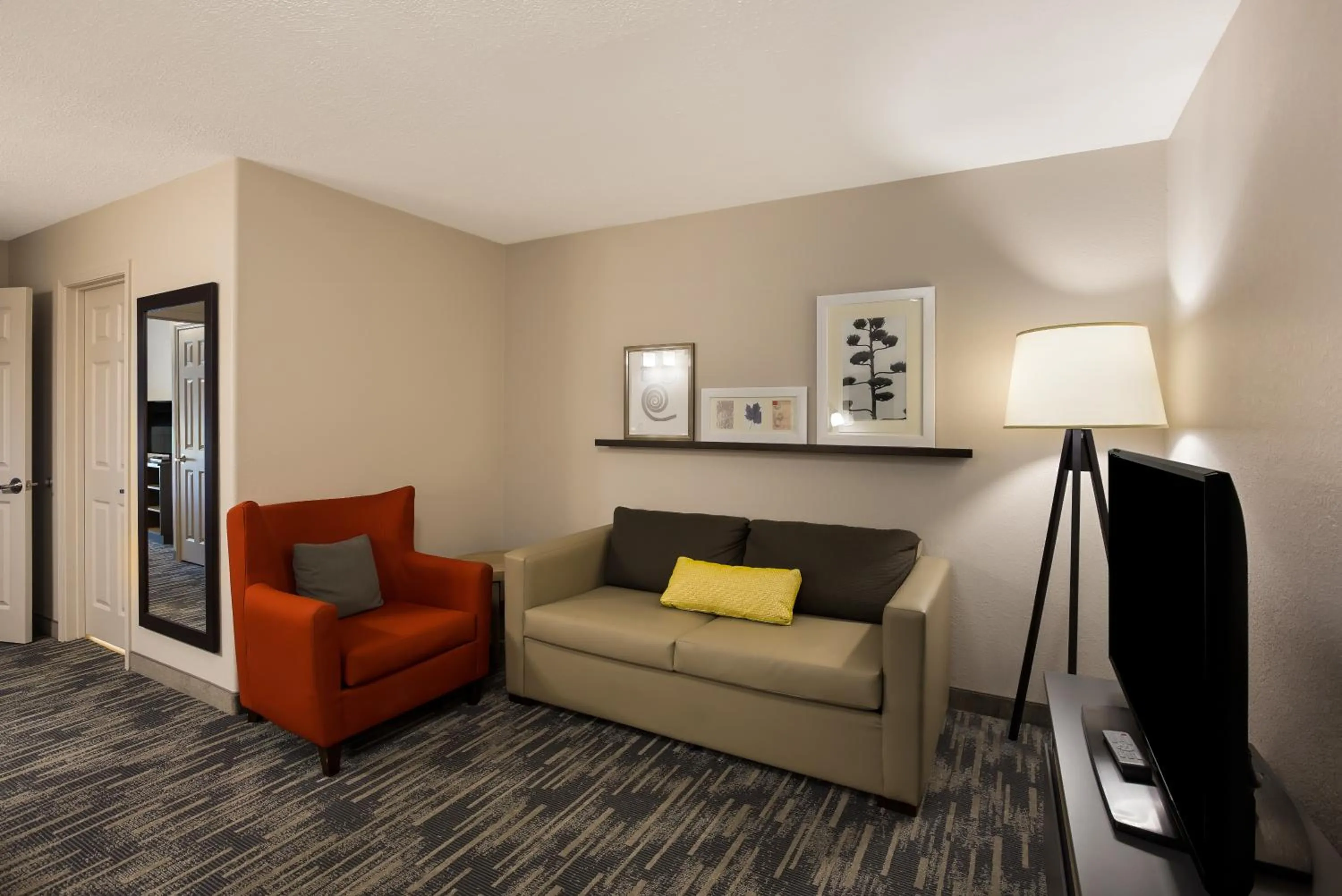 Seating area in Country Inn & Suites by Radisson, Marion, IL