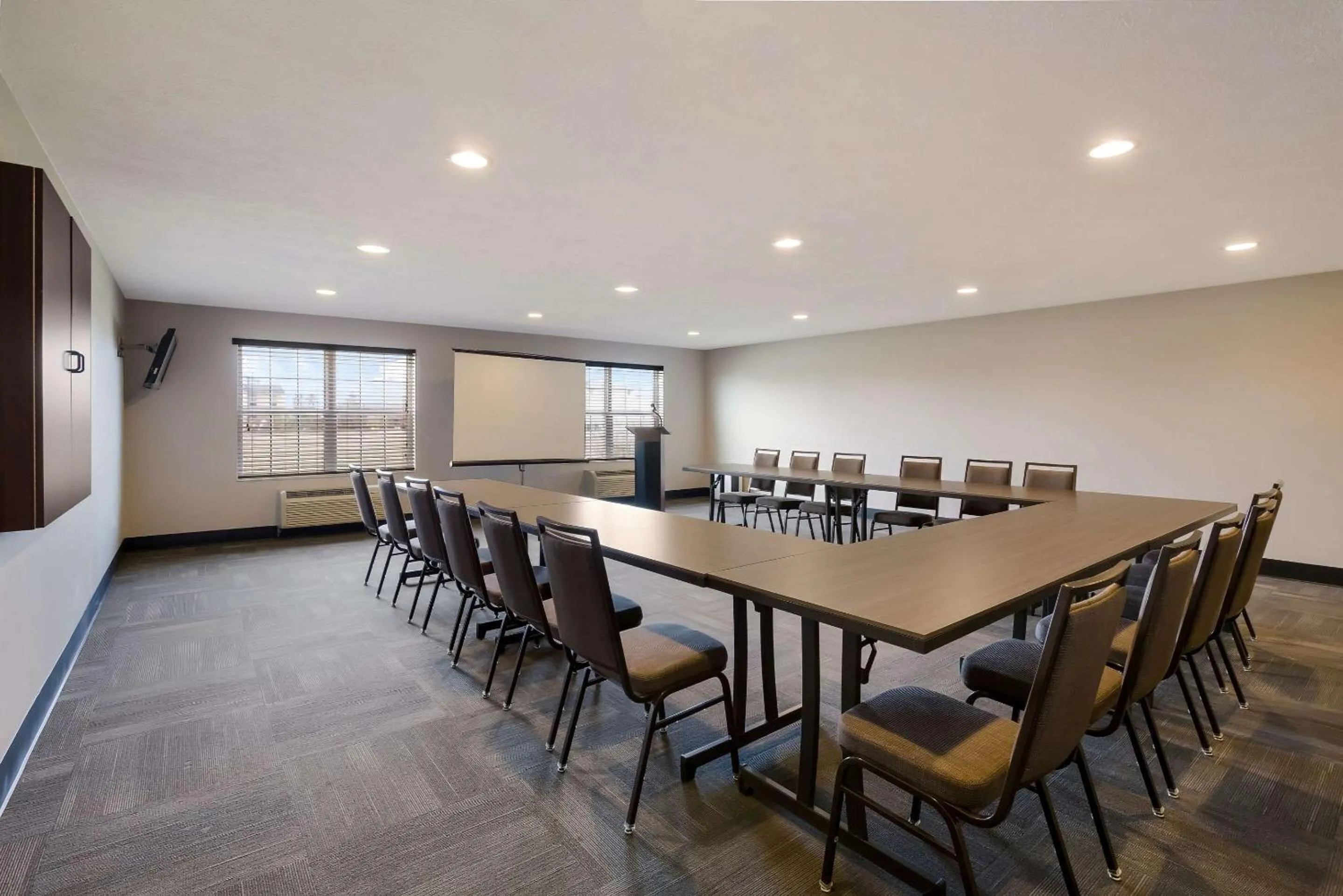 Meeting/conference room in Country Inn & Suites by Radisson, Marion, IL