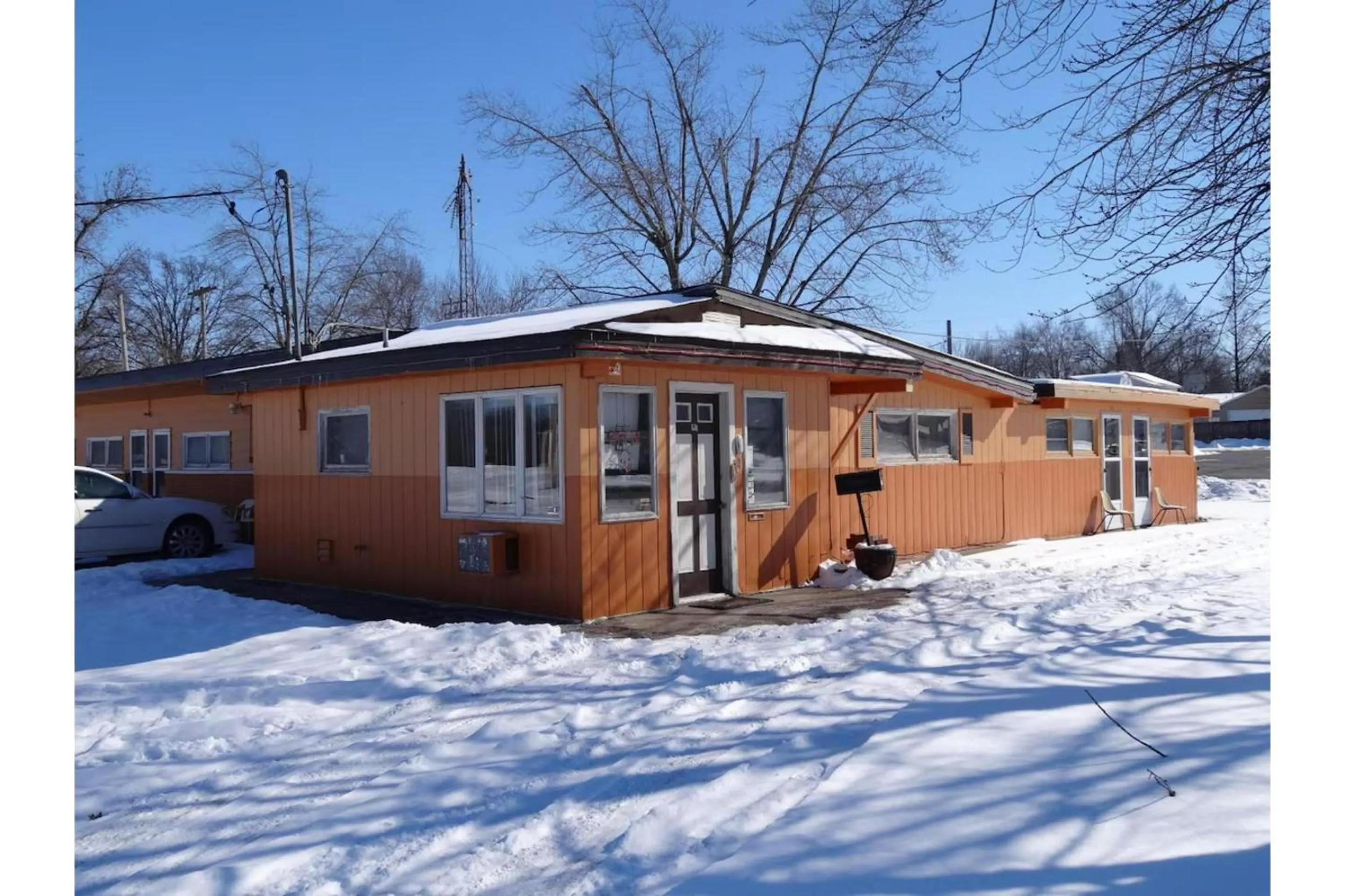 Property building in Capital O Sparta Motel Near Carbondale