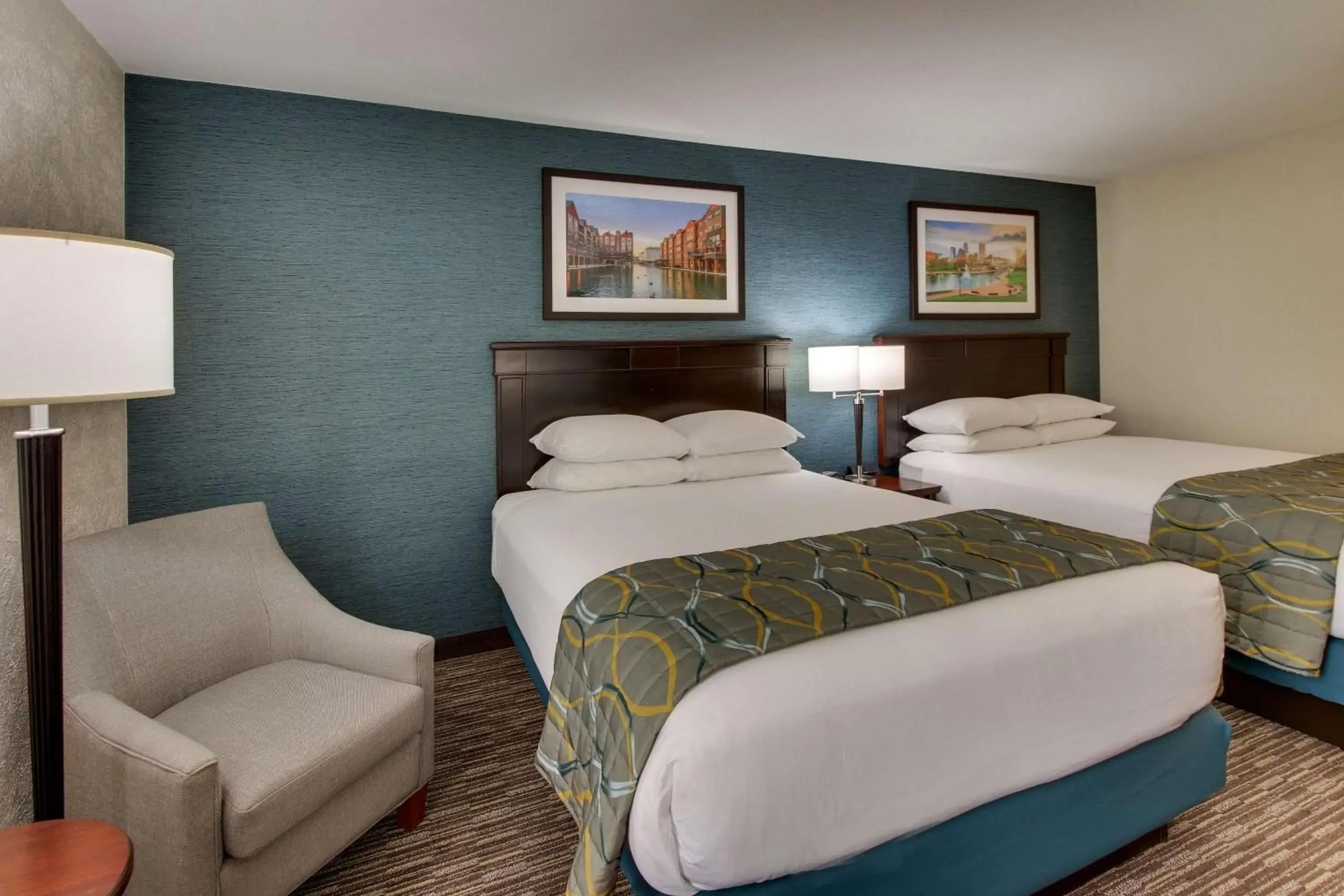 Photo of the whole room, Bed in Best Western Plus Indianapolis North at Pyramids Photo of the whole room, Bed in Best Western Plus Indianapolis North at Pyramids