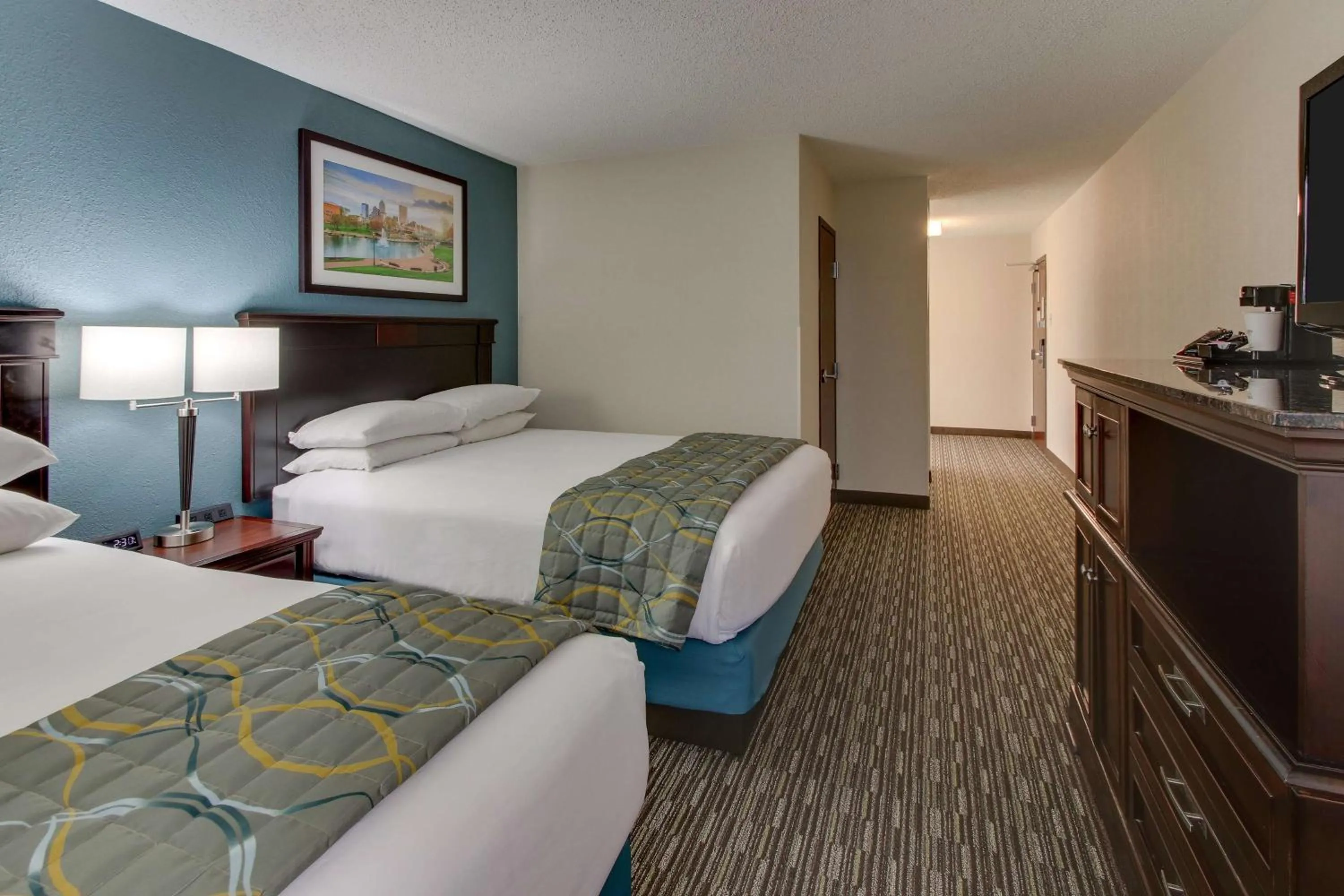 Photo of the whole room, Bed in Best Western Plus Indianapolis North at Pyramids