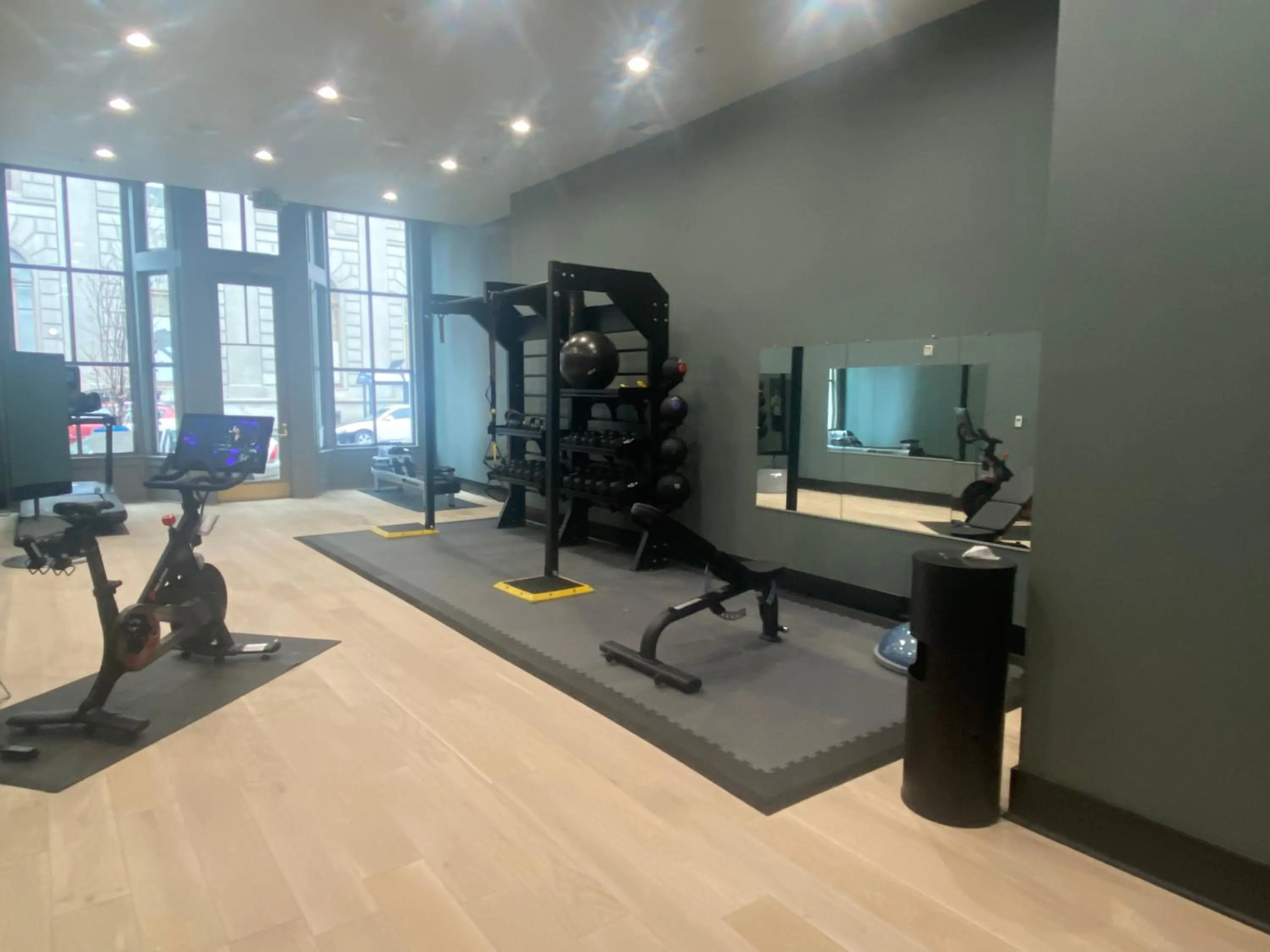 Fitness centre/facilities in Harlow Hotel