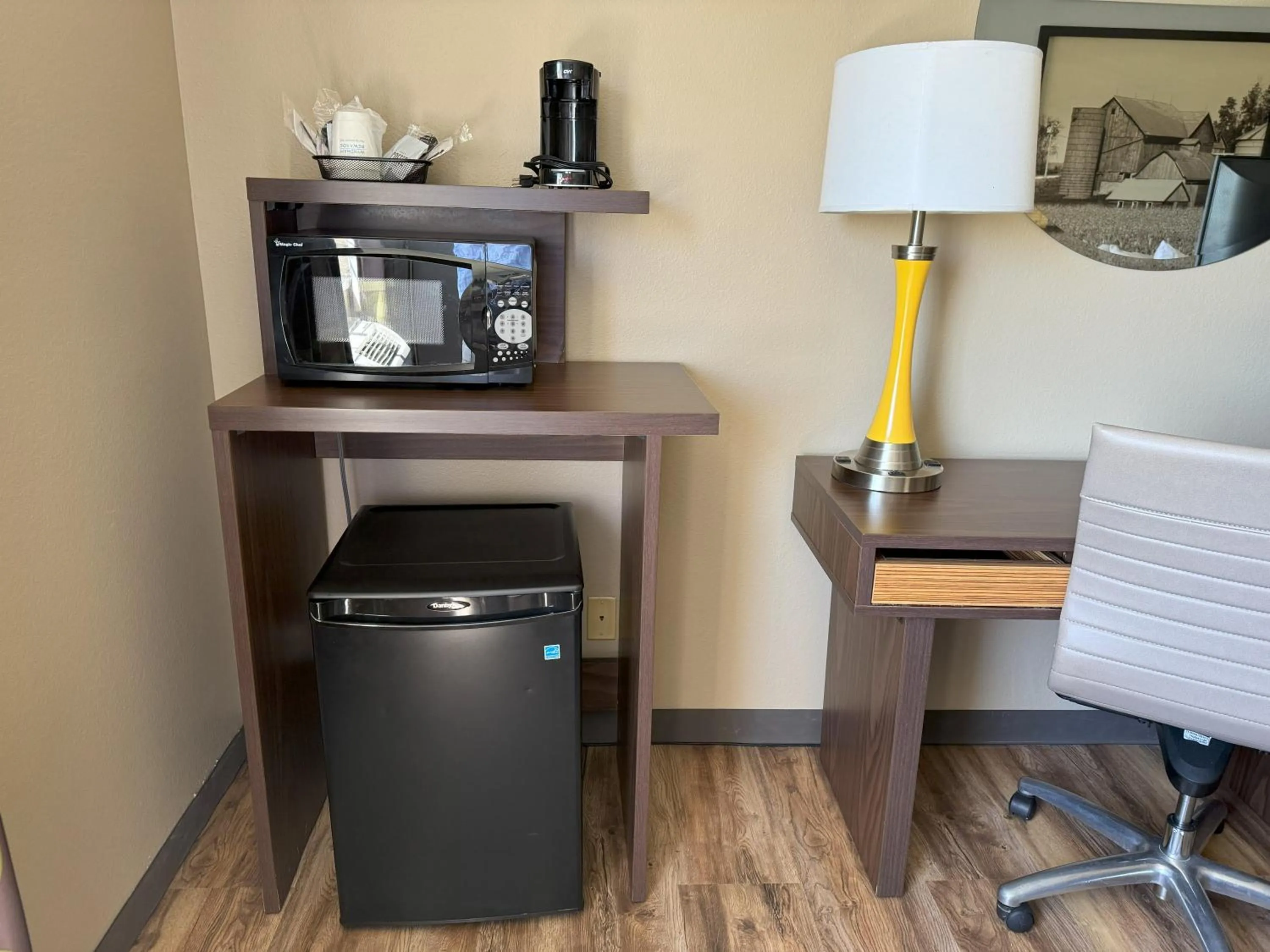 Super 8 by Wyndham Winfield-Quail Ridge Area