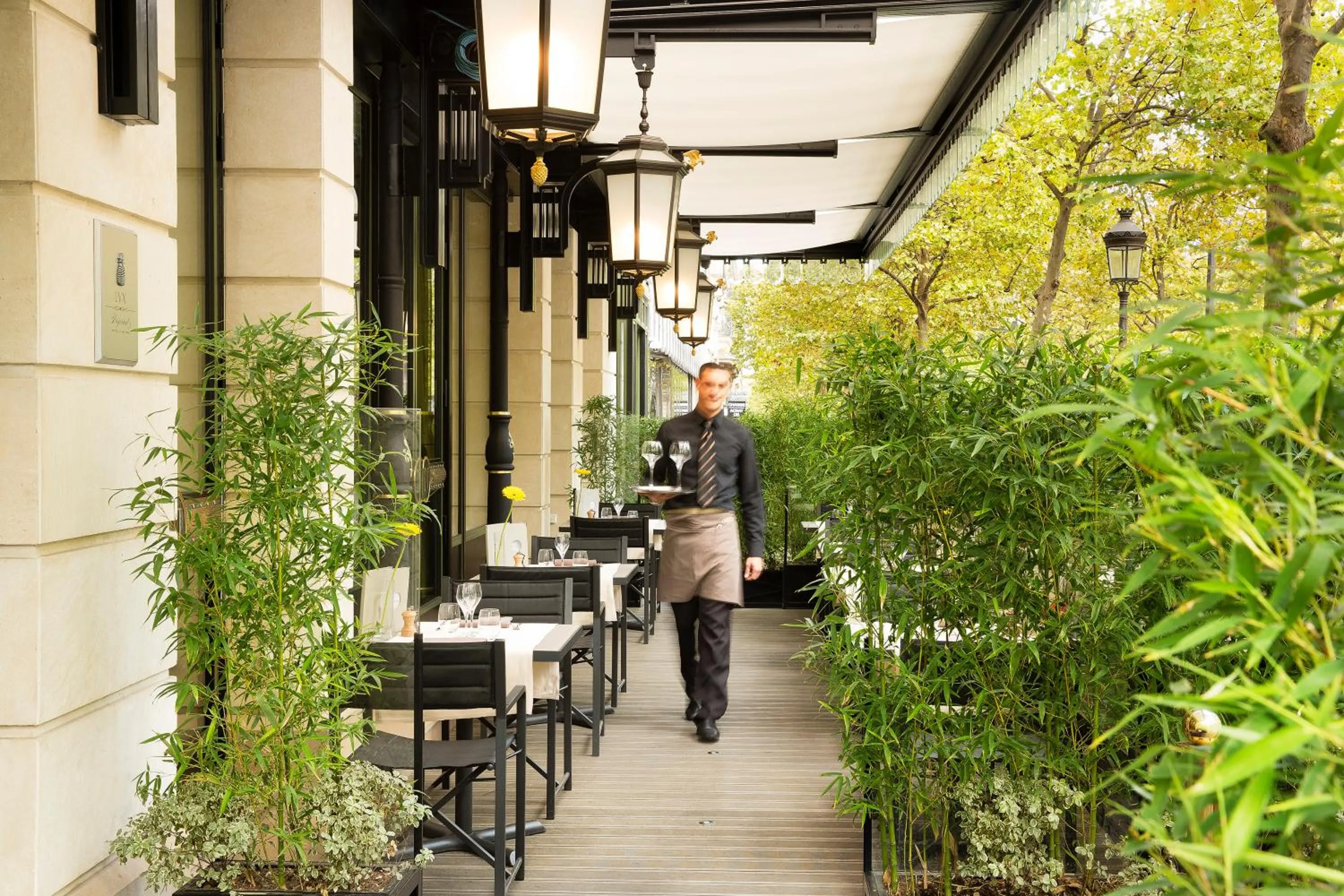 Property building in Hôtel Napoleon Paris