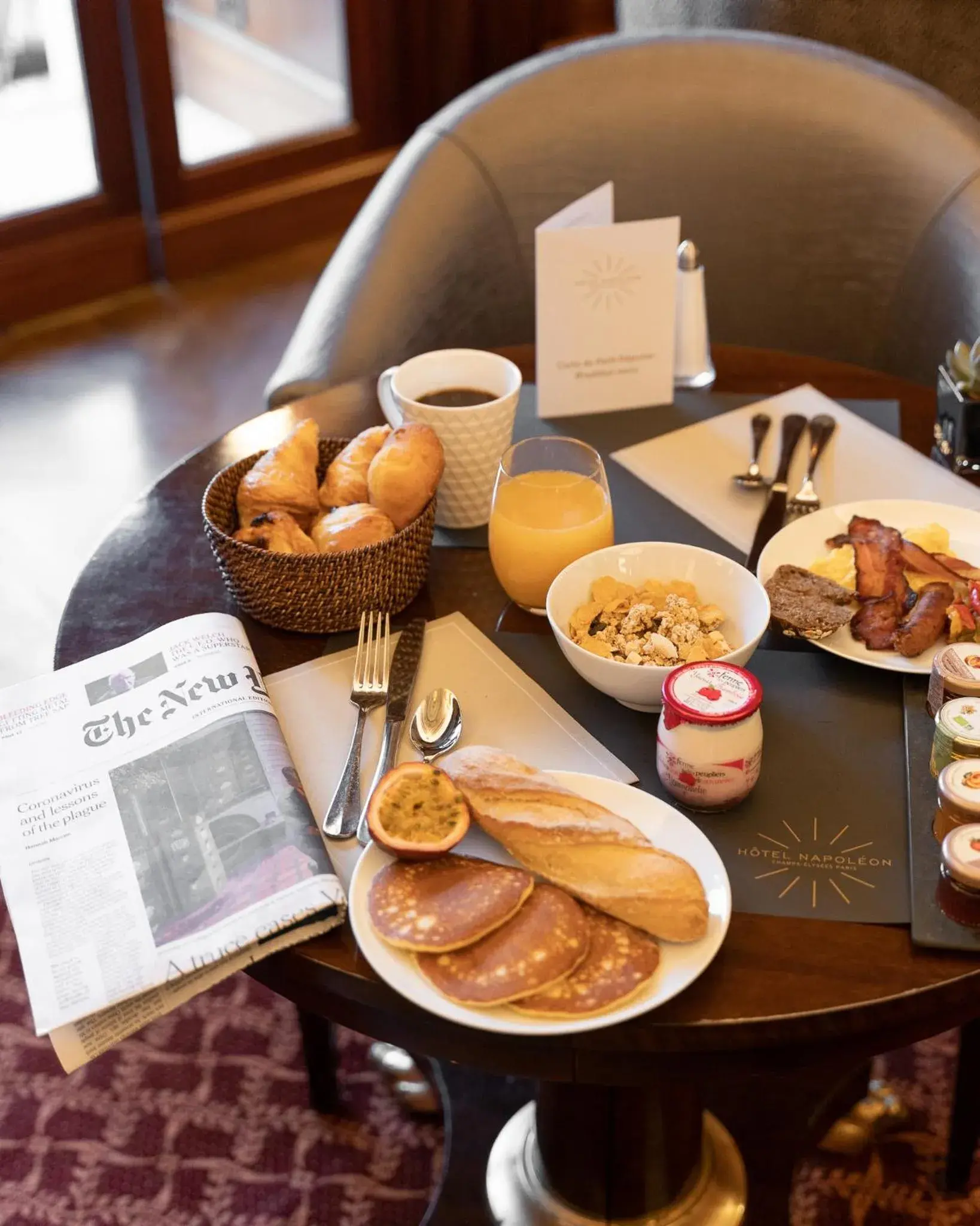 Breakfast in Hôtel Napoleon Paris Breakfast in Hôtel Napoleon Paris