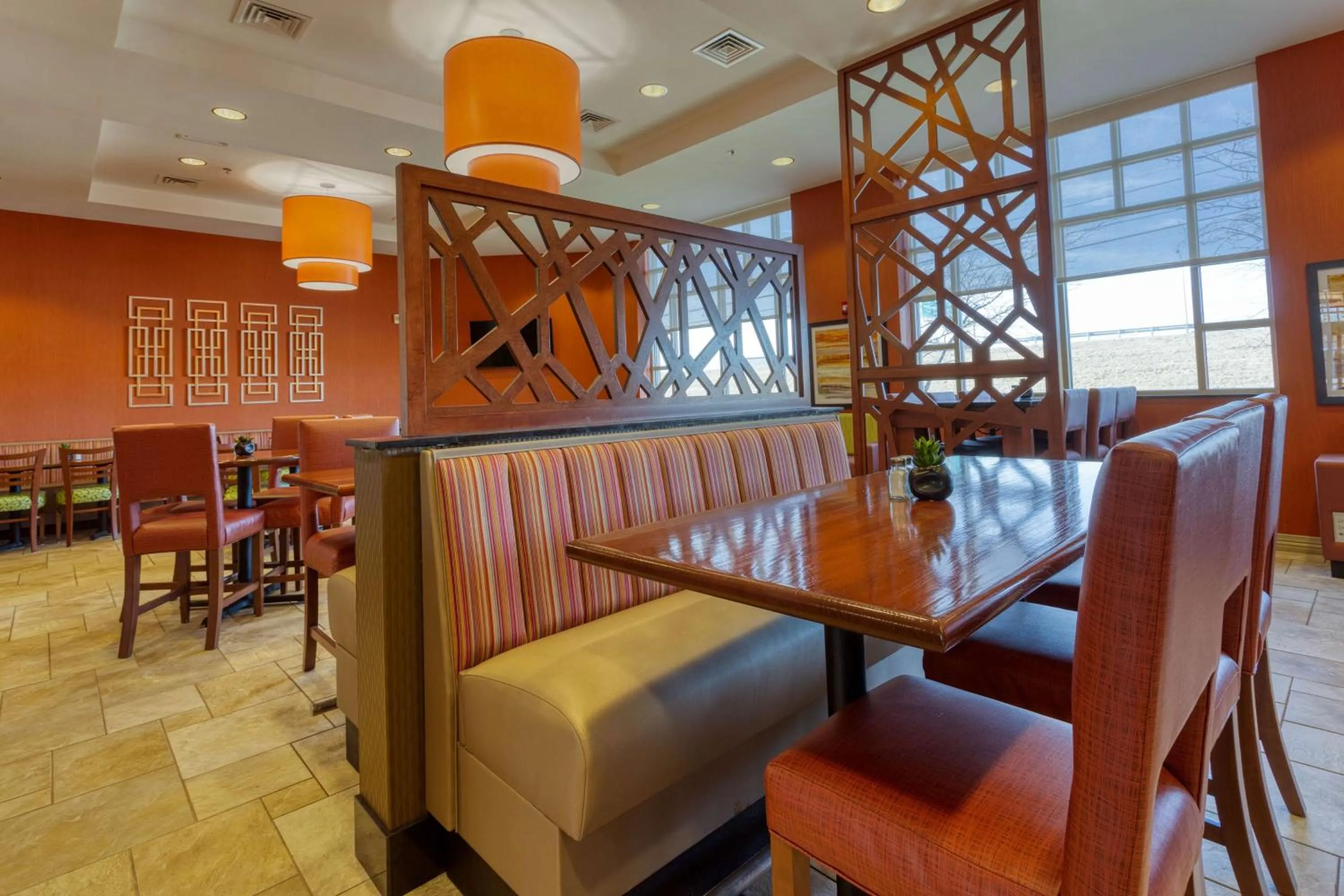 Restaurant/places to eat in Drury Inn & Suites Indianapolis Northeast