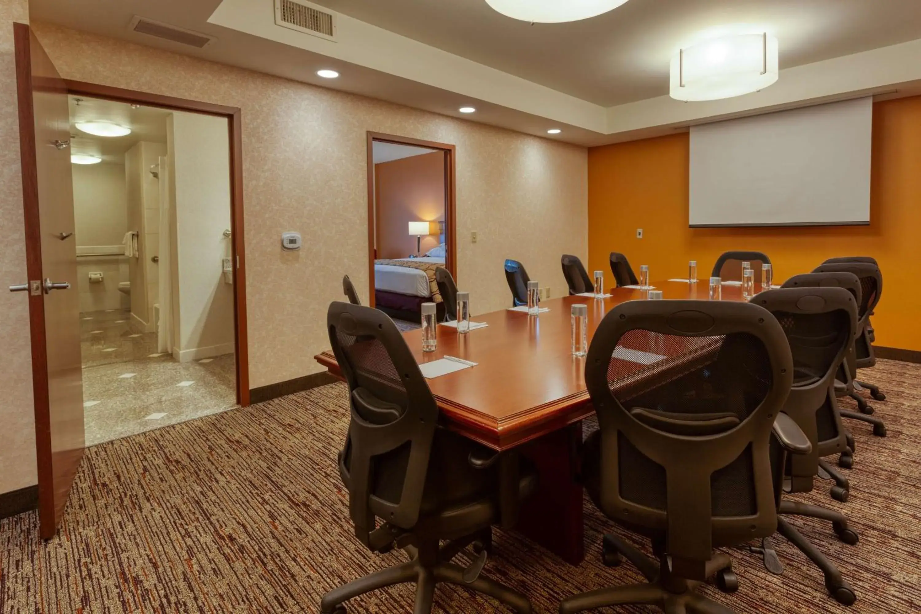 Photo of the whole room in Drury Inn & Suites Indianapolis Northeast Photo of the whole room in Drury Inn & Suites Indianapolis Northeast