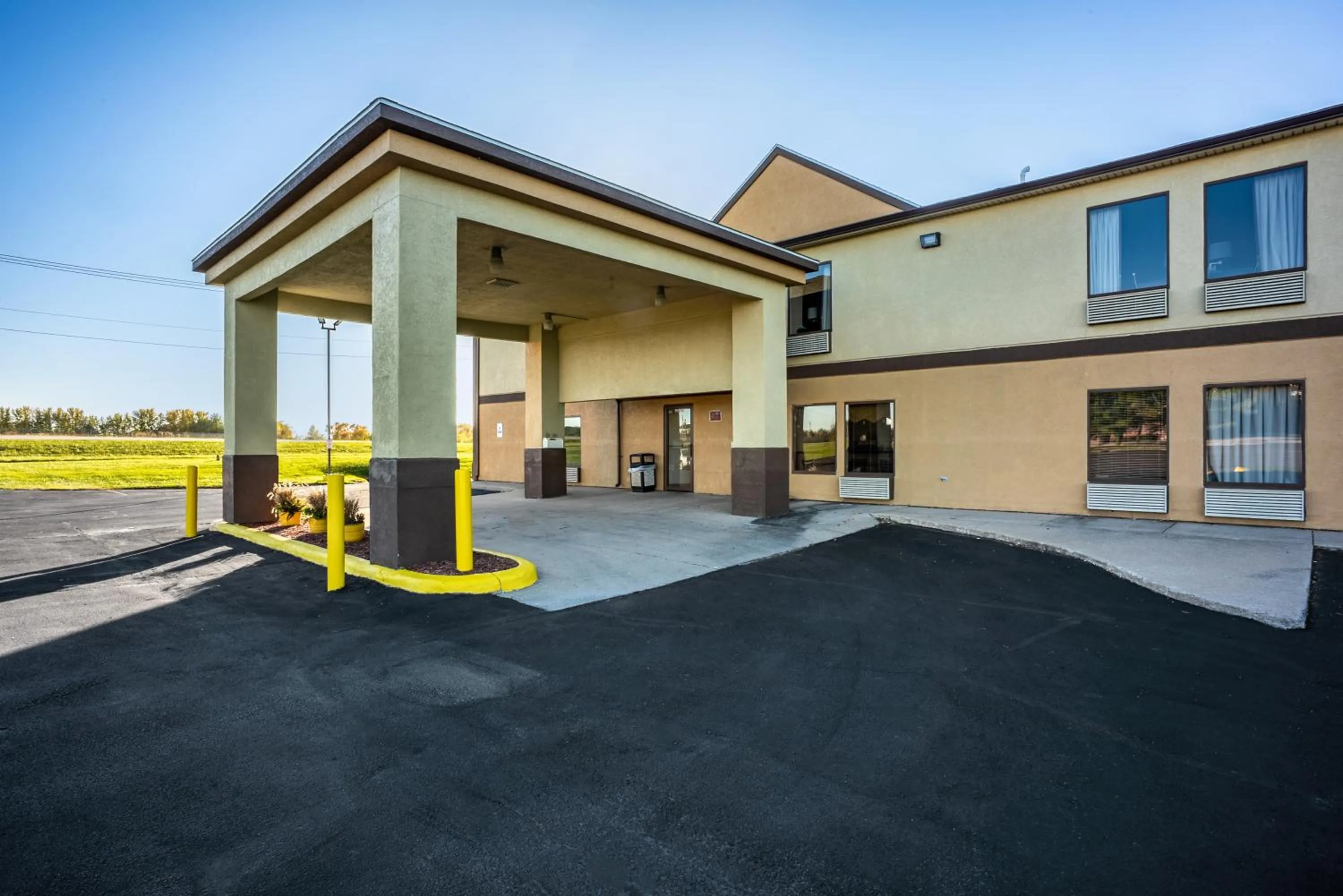 Property building in Americas Best Value Inn-Galesburg