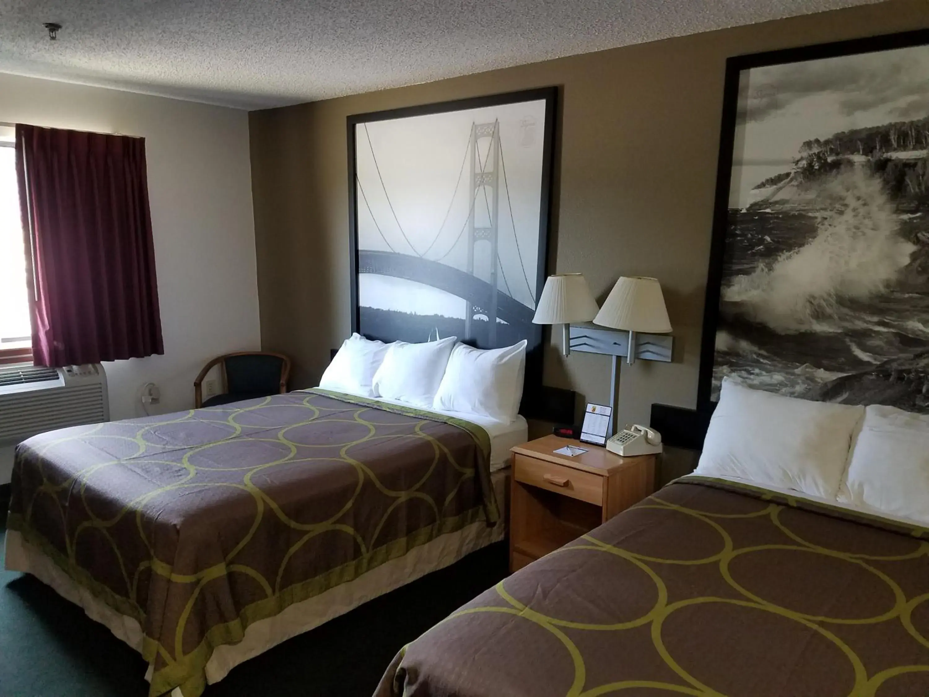 Photo of the whole room, Bed in Super 8 by Wyndham Houghton Lake Photo of the whole room, Bed in Super 8 by Wyndham Houghton Lake