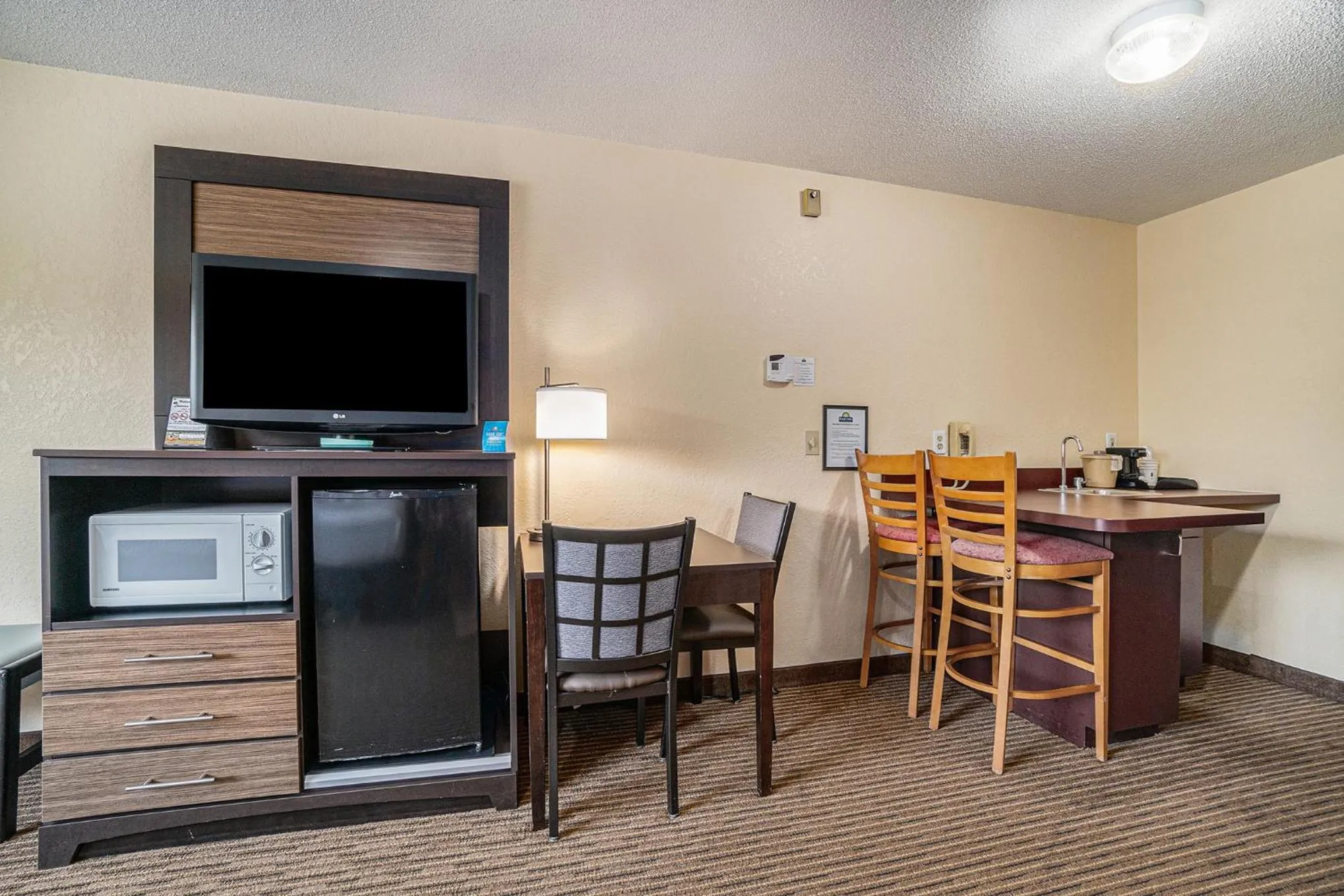 minibar in Days Inn & Suites by Wyndham Traverse City