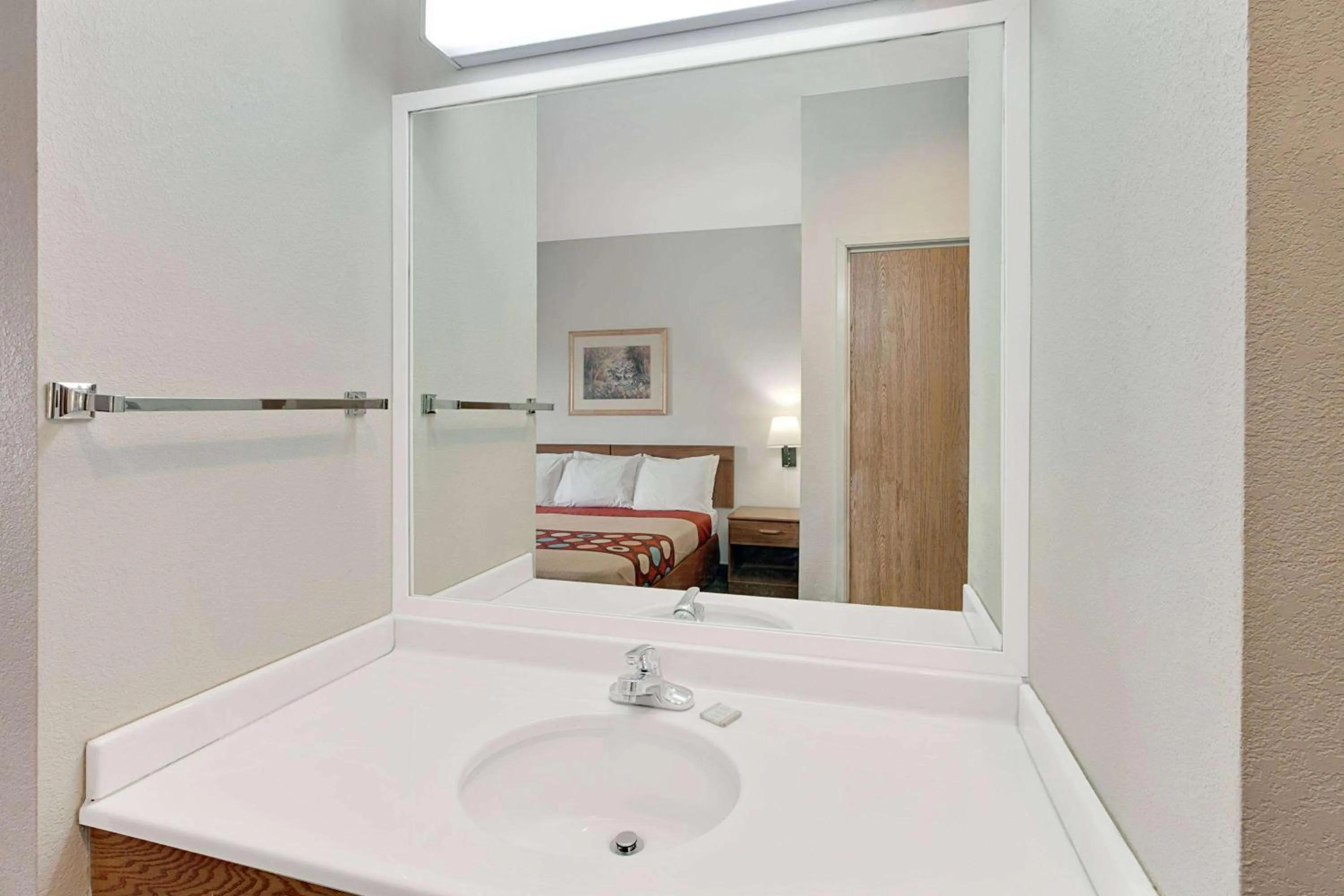 Photo of the whole room in Super 8 by Wyndham Hampshire IL