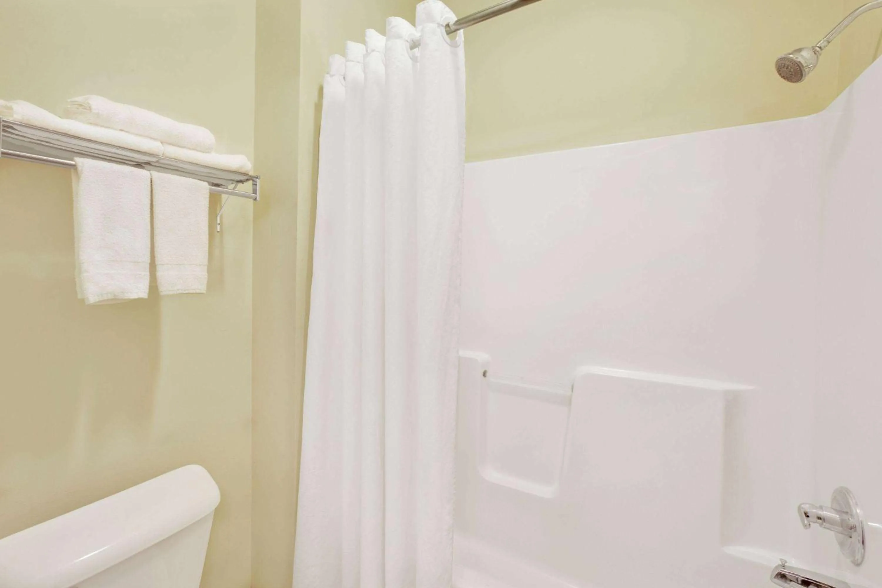 Photo of the whole room in Super 8 by Wyndham Hampshire IL