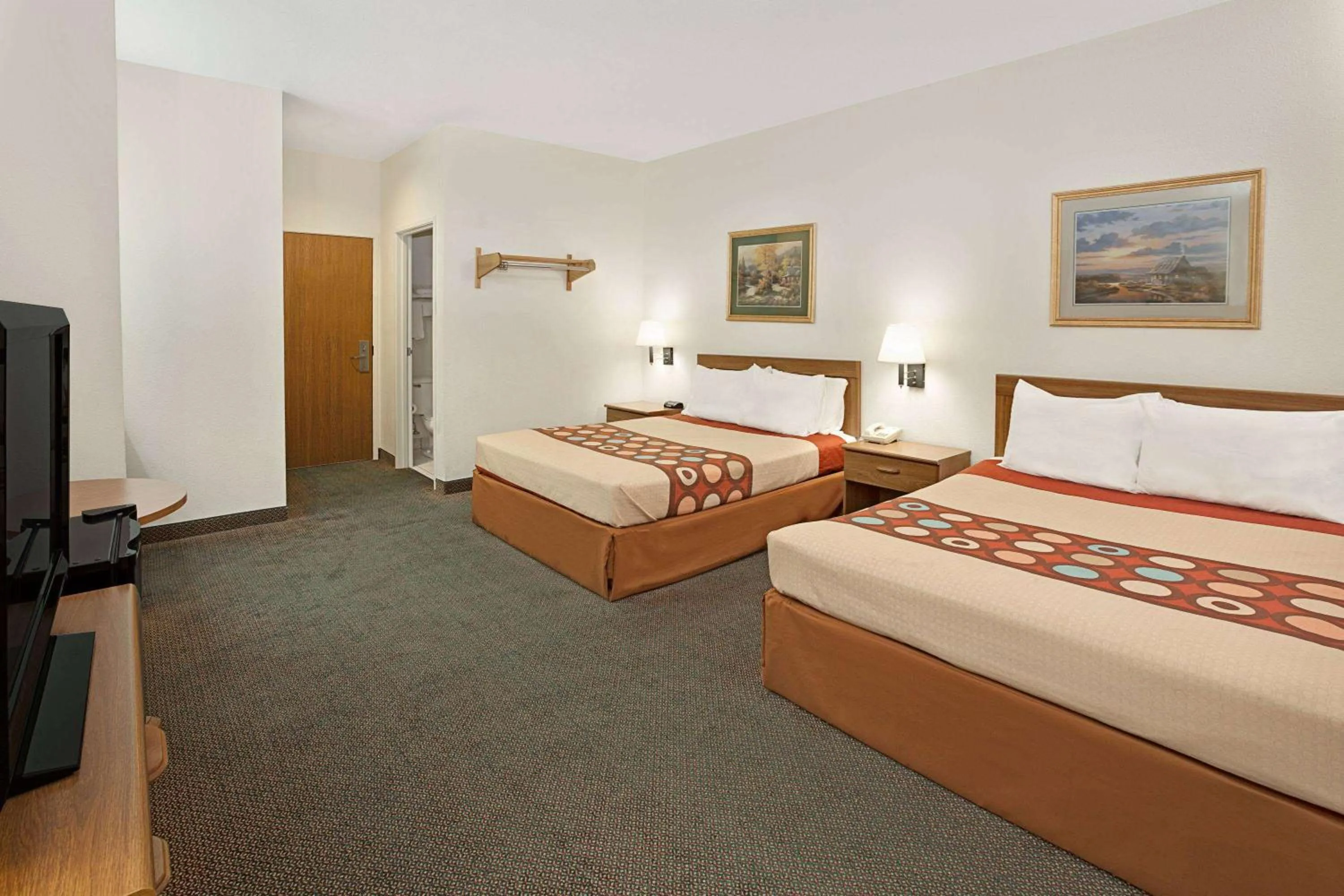Photo of the whole room, Bed in Super 8 by Wyndham Hampshire IL