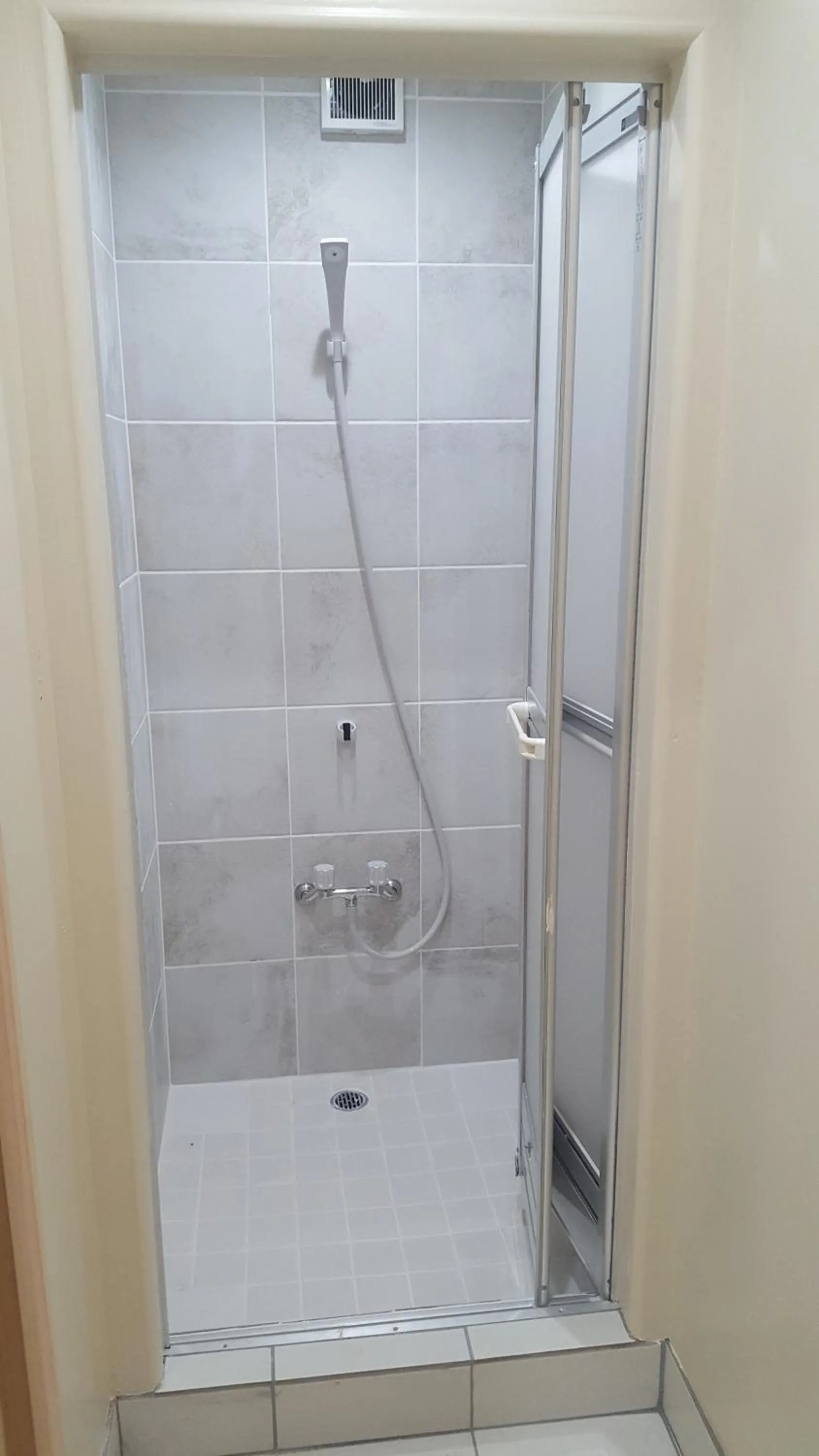 Shower in Asobi Lodge