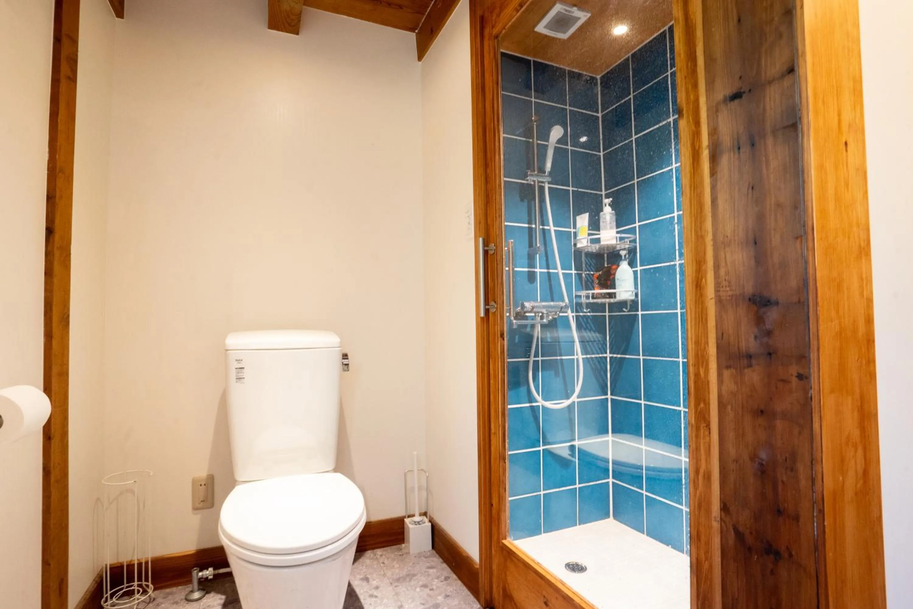 Shower in Asobi Lodge