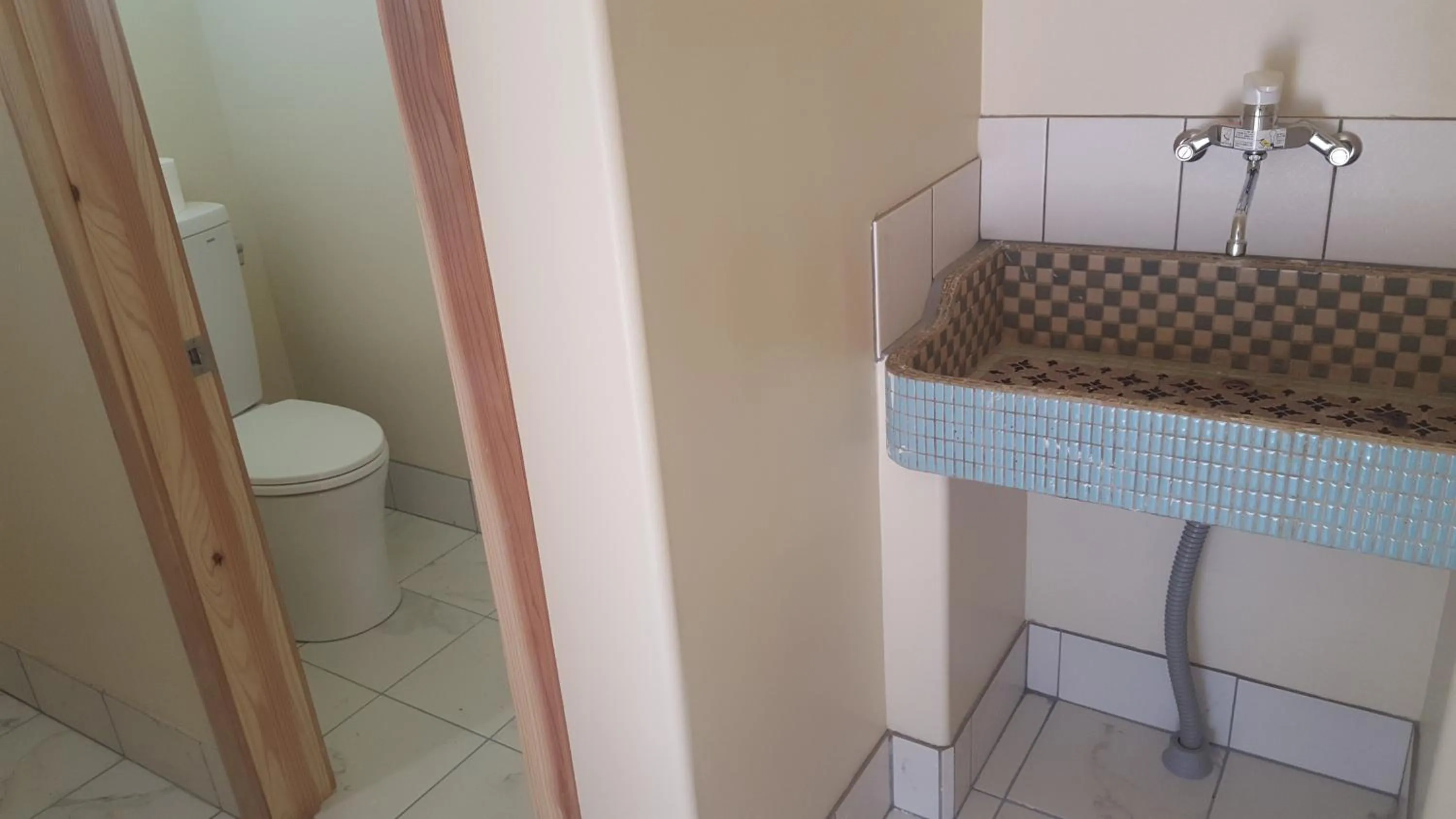 Toilet in Asobi Lodge