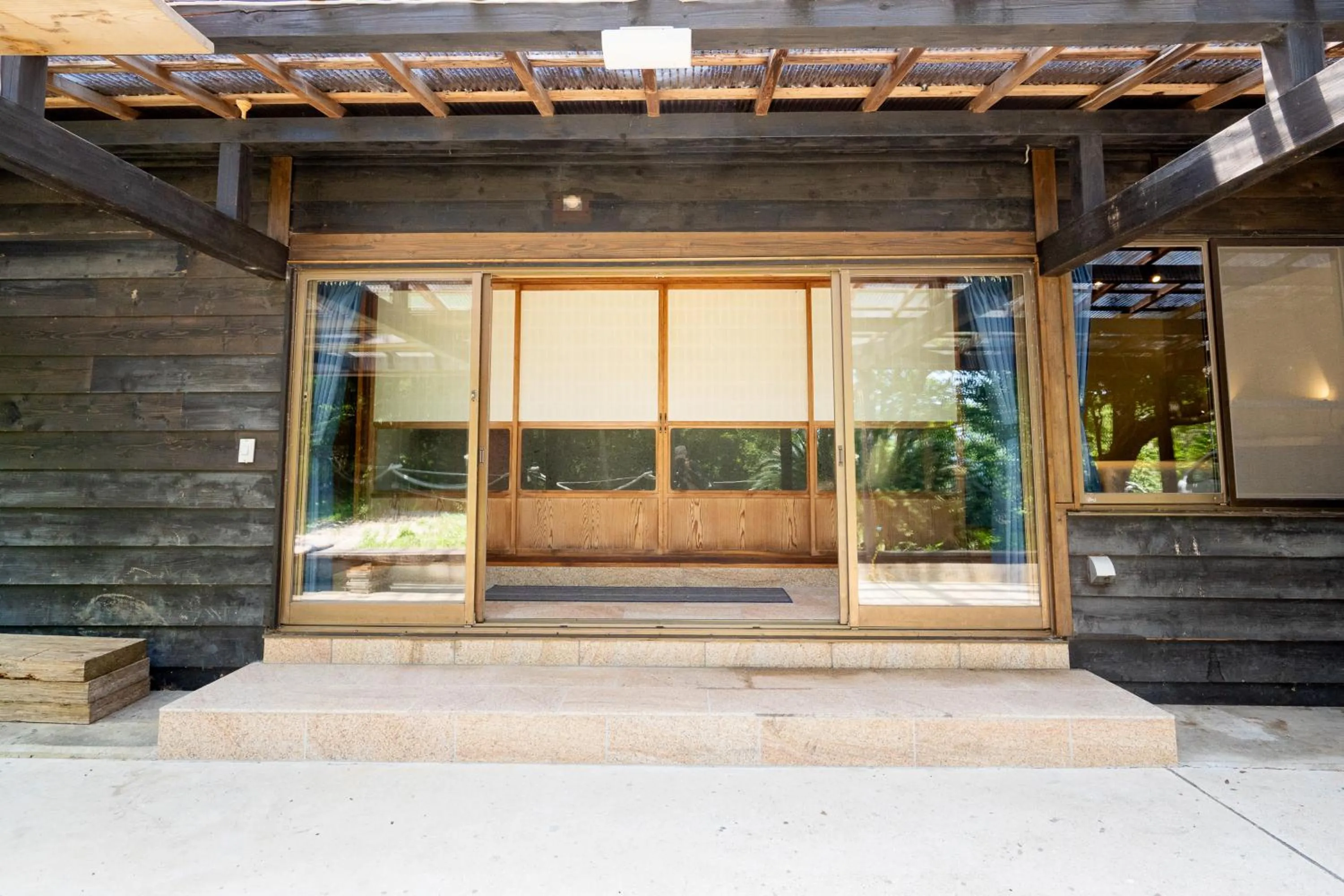 Facade/entrance in Asobi Lodge
