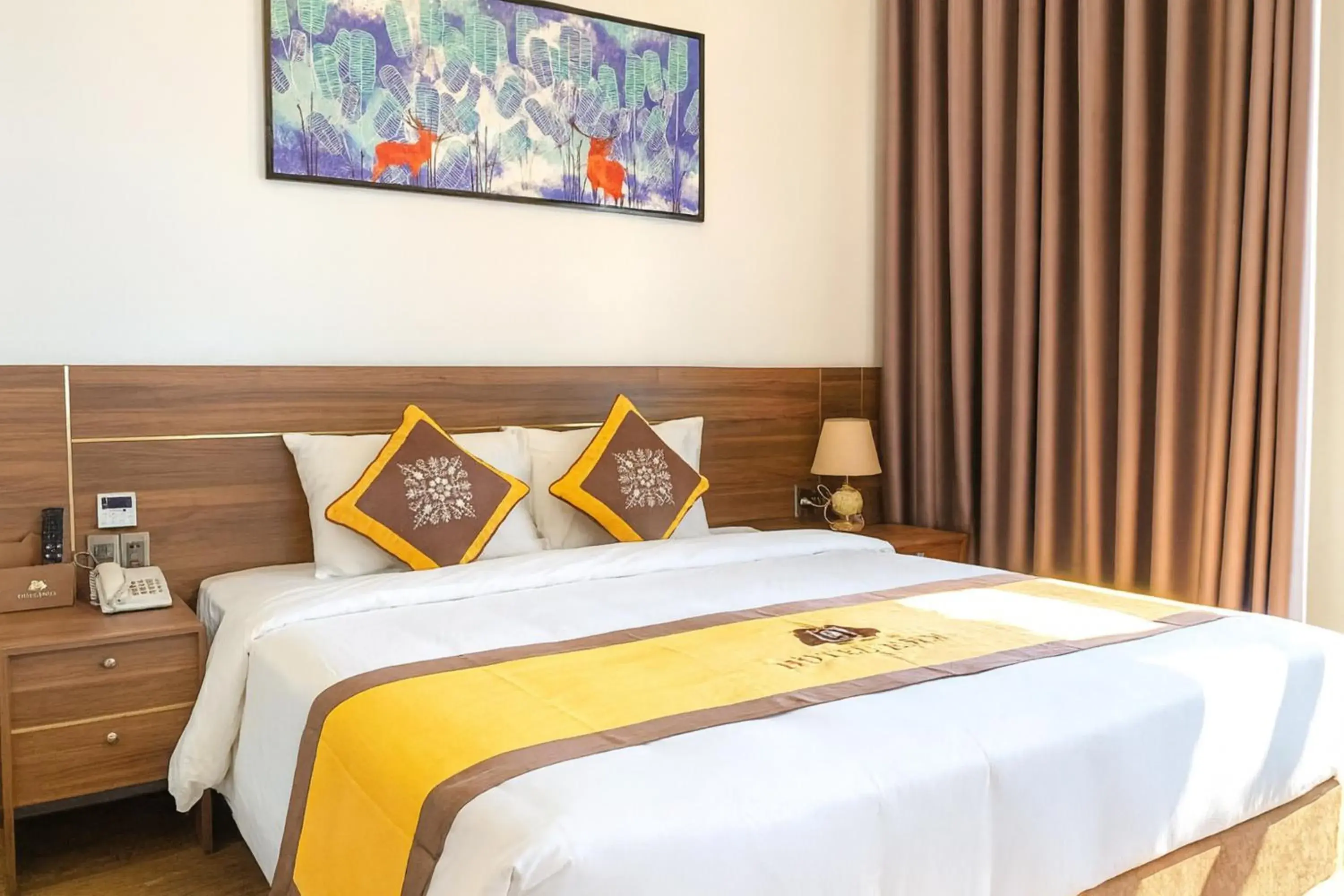 Bed in Emma Hotel Bed in Emma Hotel