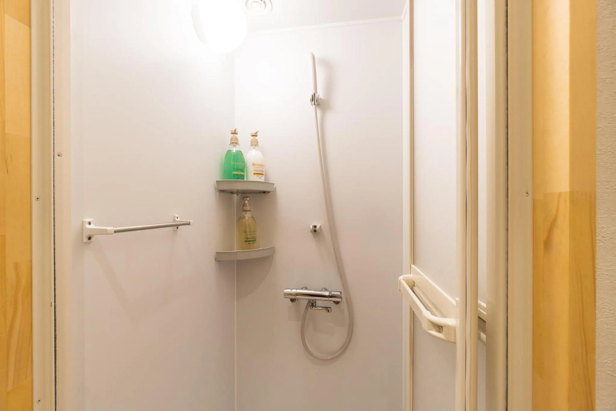 Shower in I-Link Hostel & Cafe Shimanami