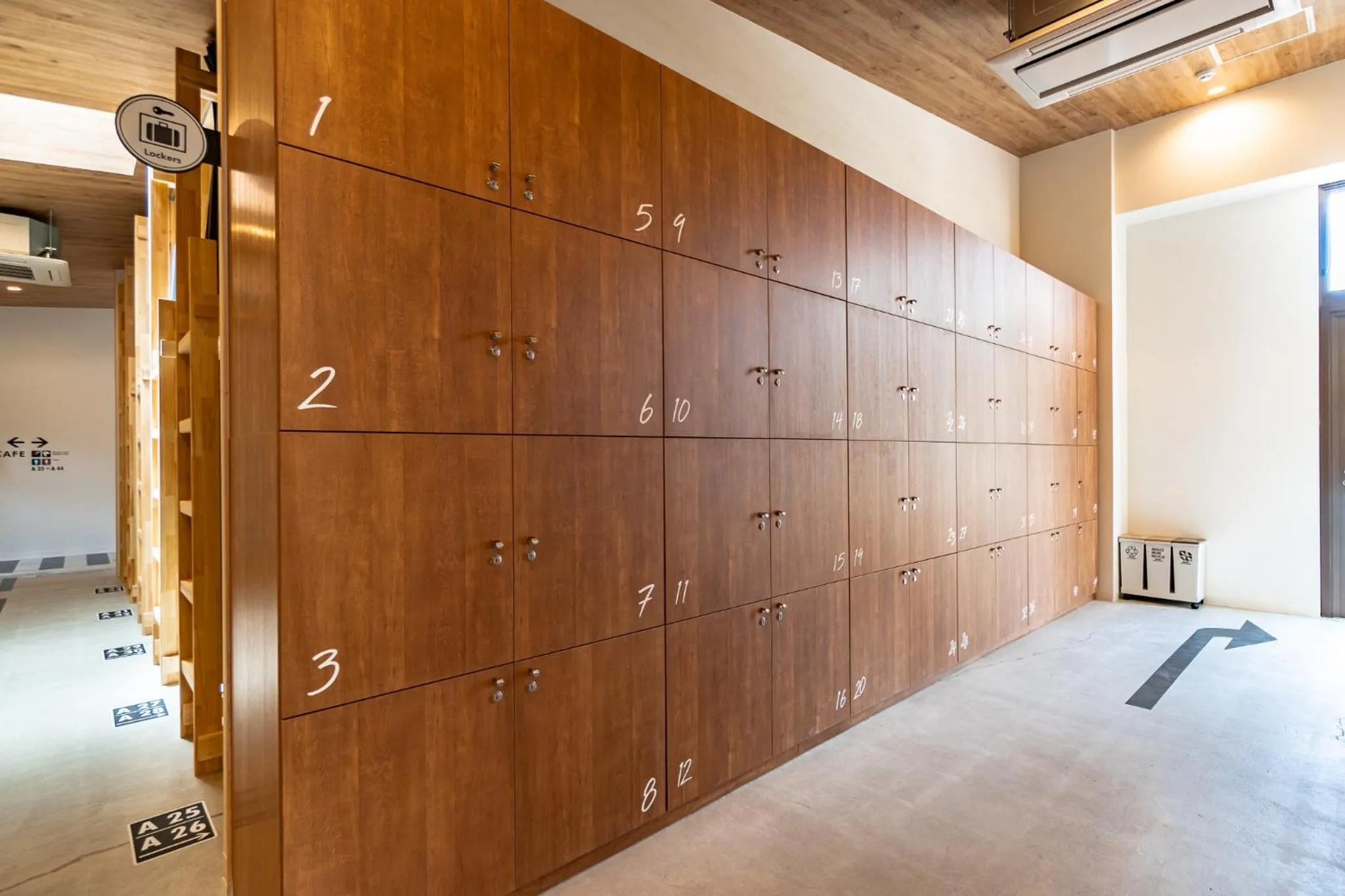 microwave in I-Link Hostel & Cafe Shimanami