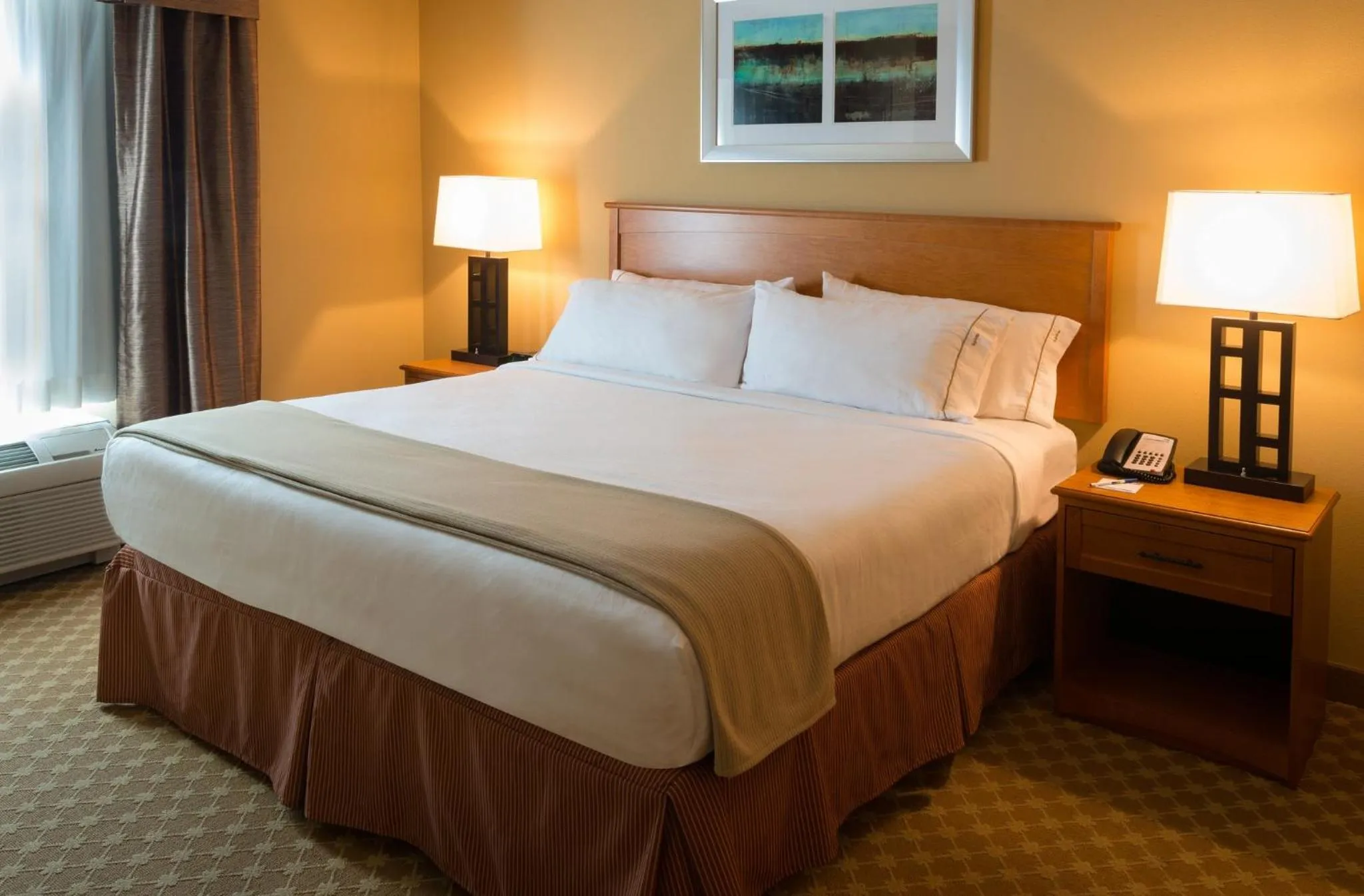 Photo of the whole room, Bed in Holiday Inn Express Hotel & Suites Chicago West Roselle by IHG