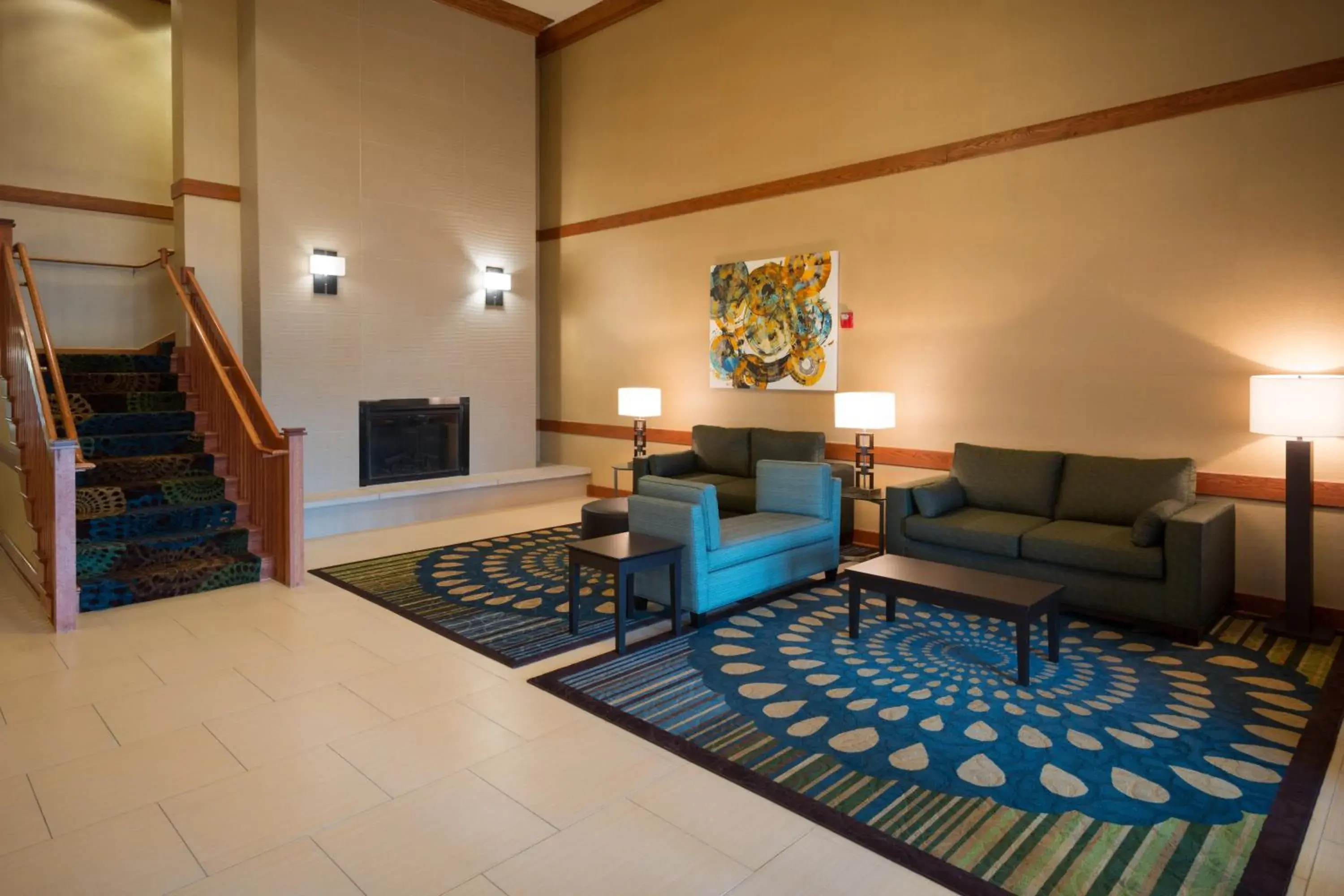 Property building, Bed in Holiday Inn Express Hotel & Suites Chicago West Roselle by IHG Property building, Bed in Holiday Inn Express Hotel & Suites Chicago West Roselle by IHG