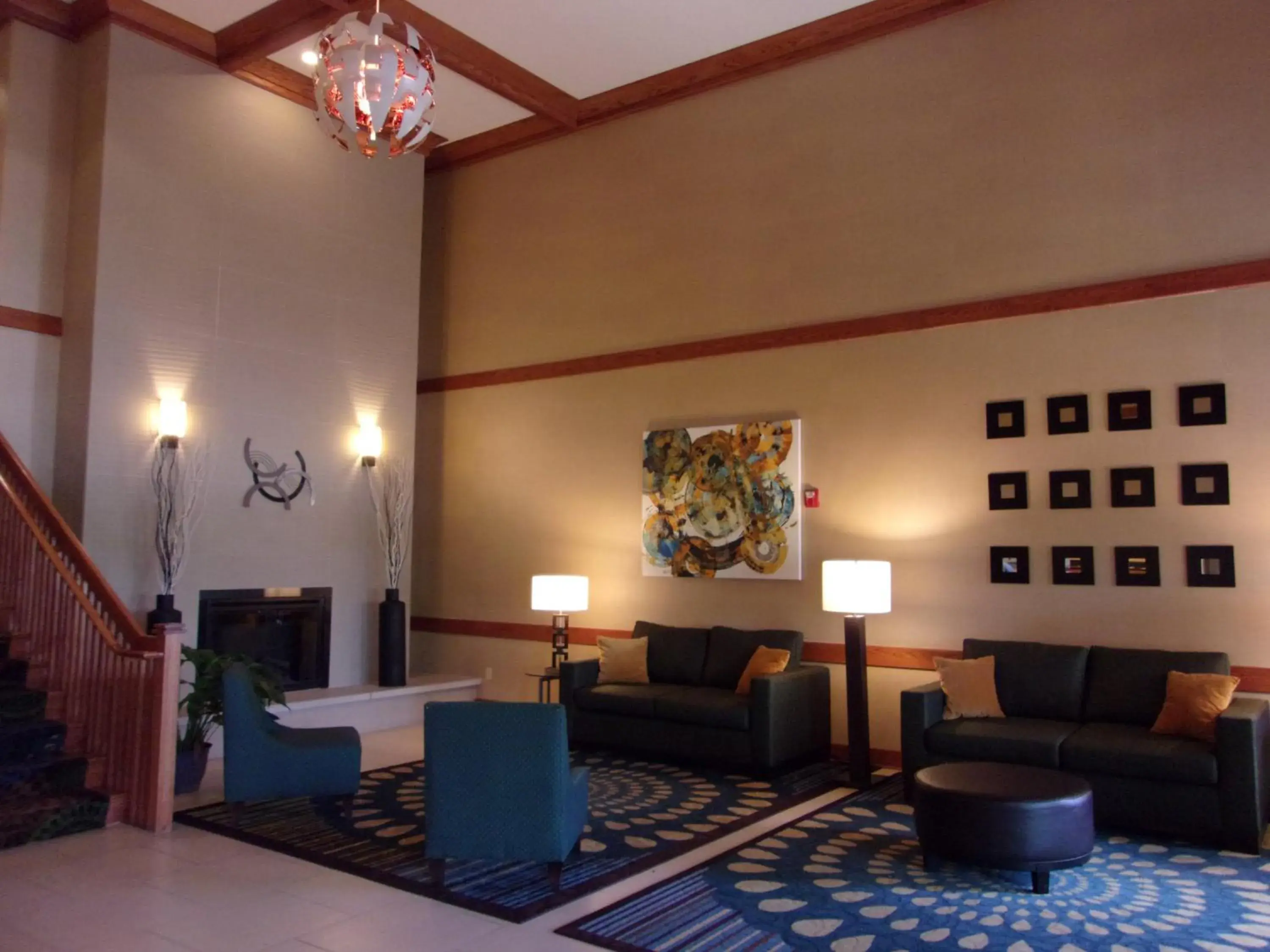 Property building in Holiday Inn Express Hotel & Suites Chicago West Roselle by IHG Property building in Holiday Inn Express Hotel & Suites Chicago West Roselle by IHG