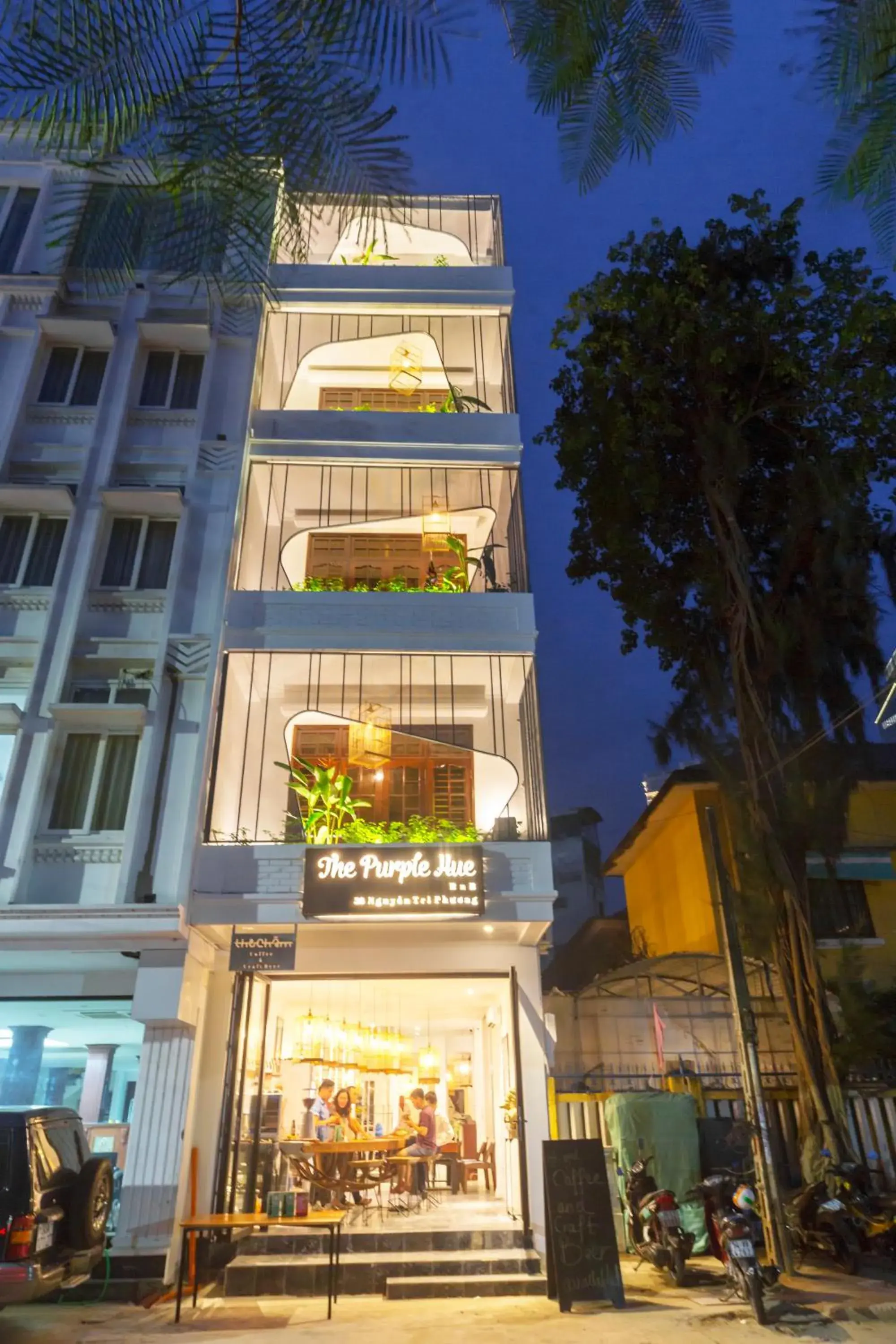 Property building in Purple Hue Central Hub Property building in Purple Hue Central Hub