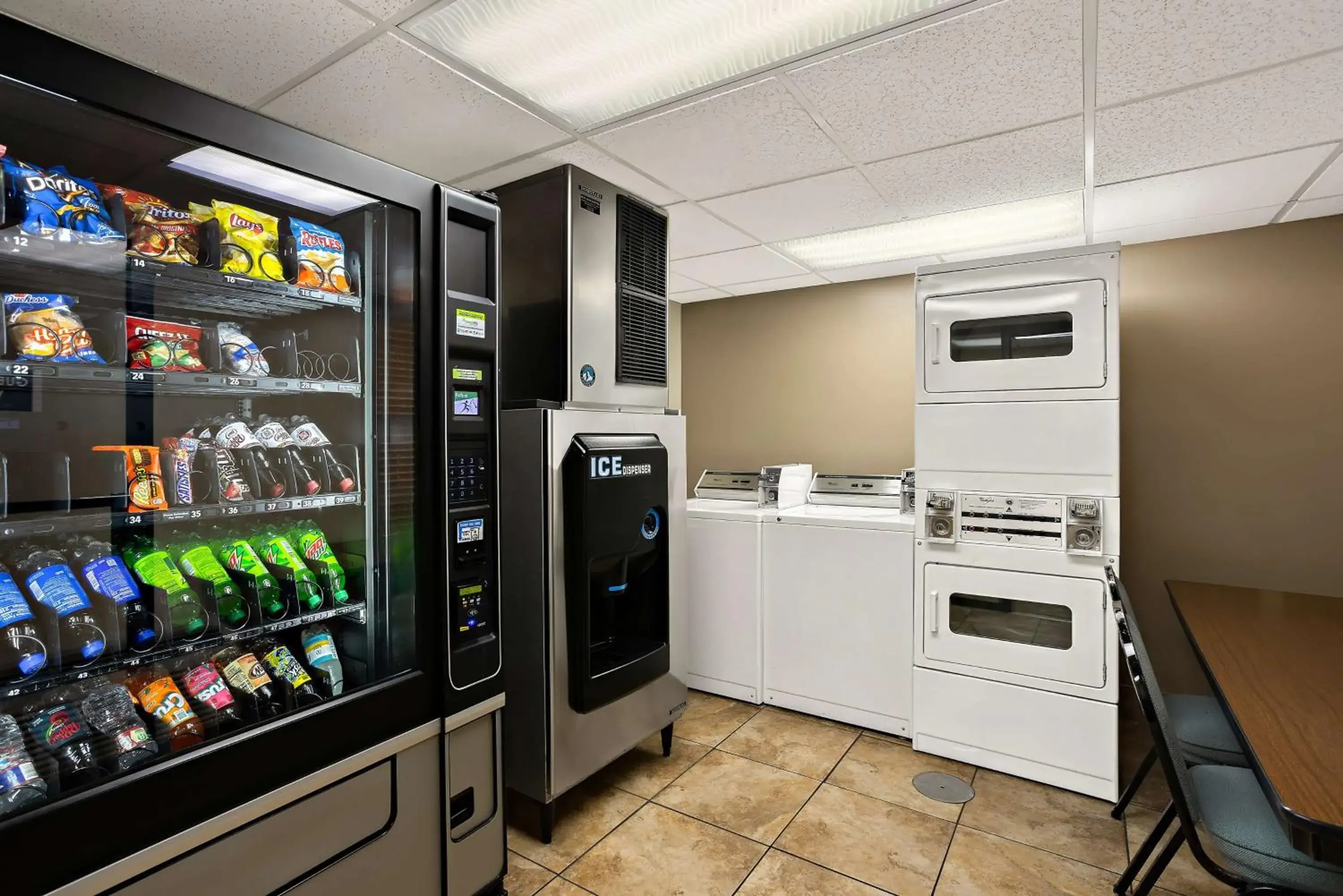 Property building in Best Western Center Pointe Inn Property building in Best Western Center Pointe Inn