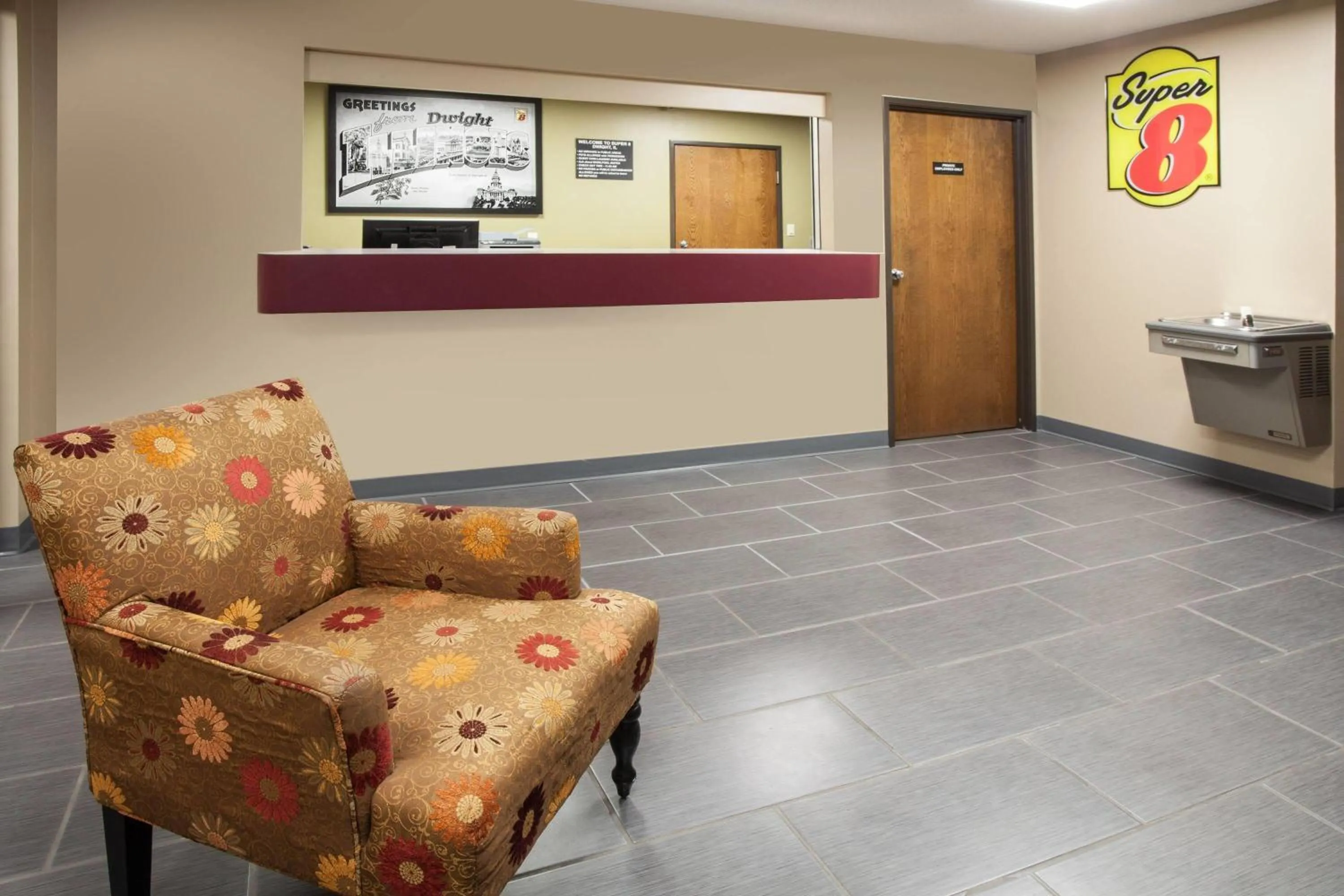 Lobby or reception in Super 8 by Wyndham Dwight