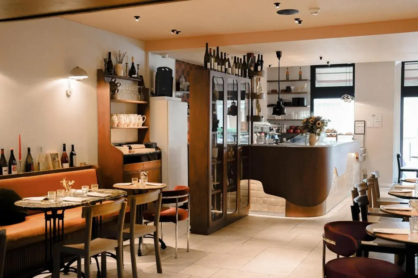 Restaurant/places to eat in Kraft Hotel Restaurant/places to eat in Kraft Hotel