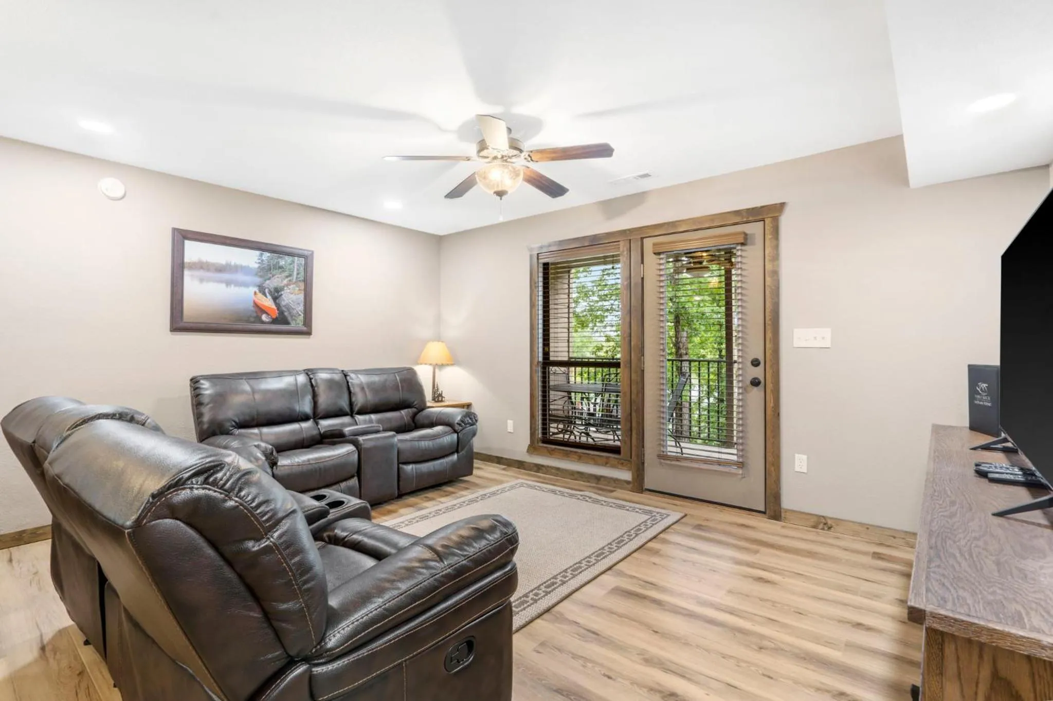 Living room in Table Rock Resorts at Indian Point