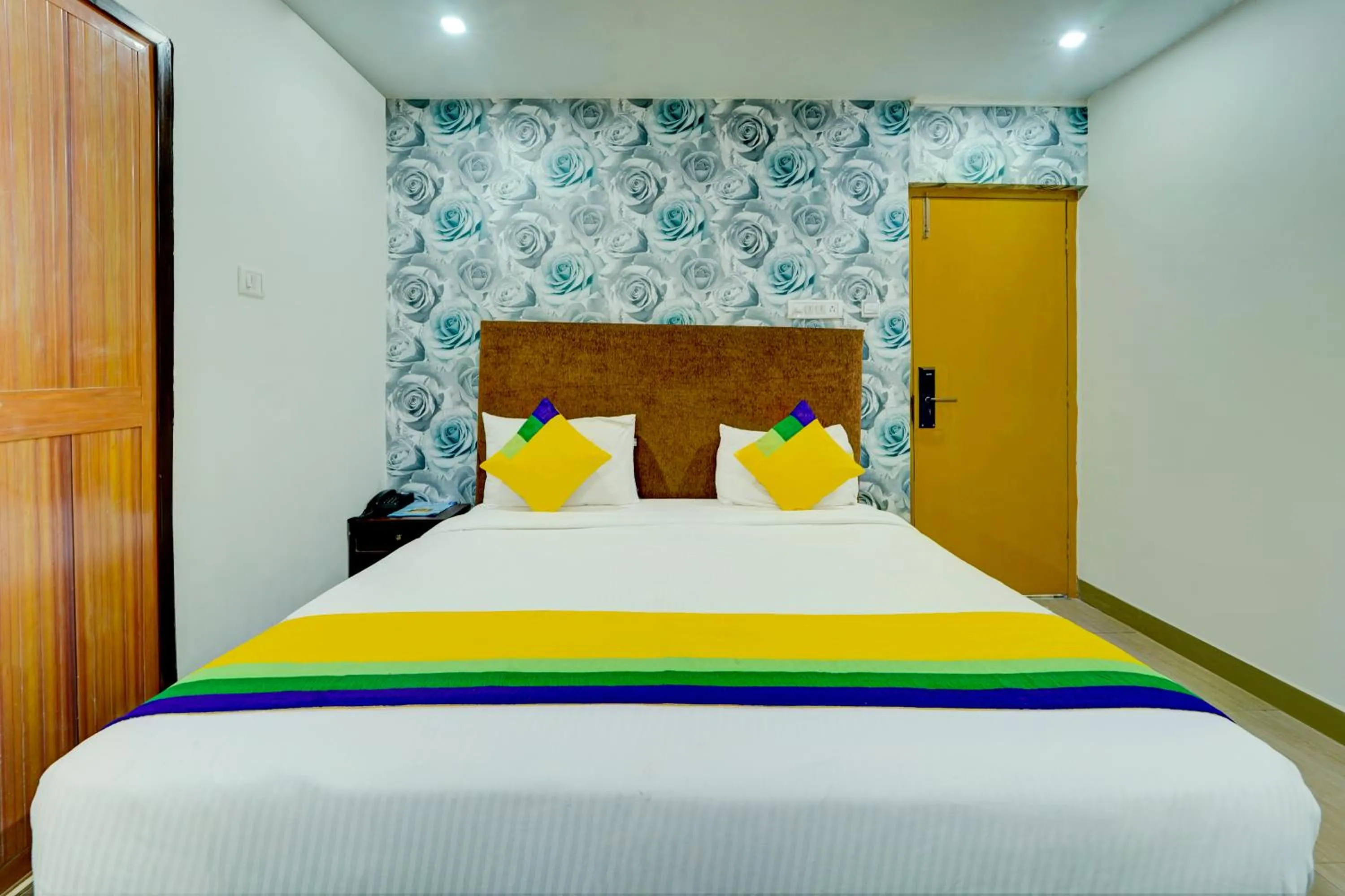 Bedroom, Bed in Itsy Hotels Buddha Inn