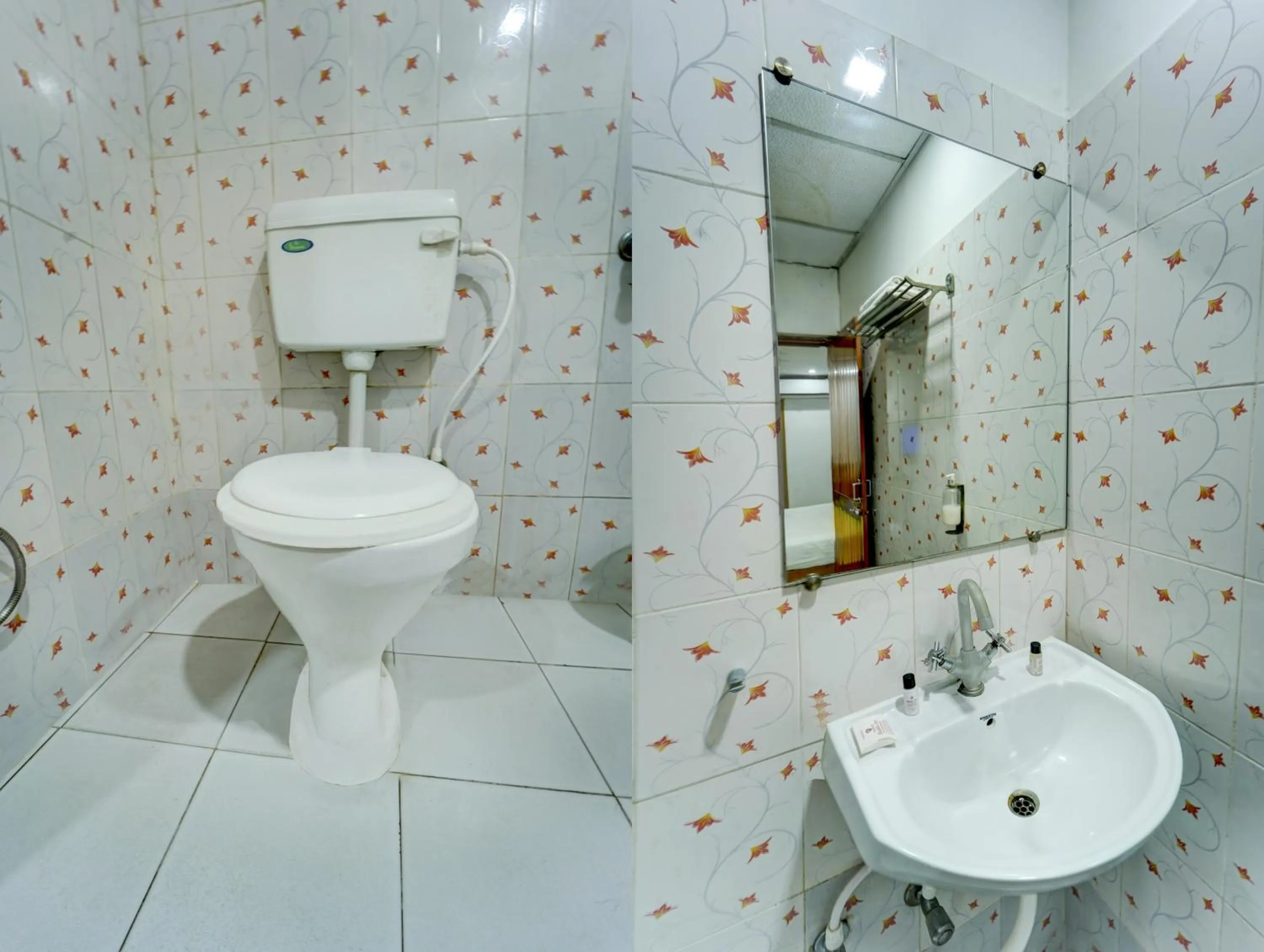 Bathroom in Itsy Hotels Buddha Inn