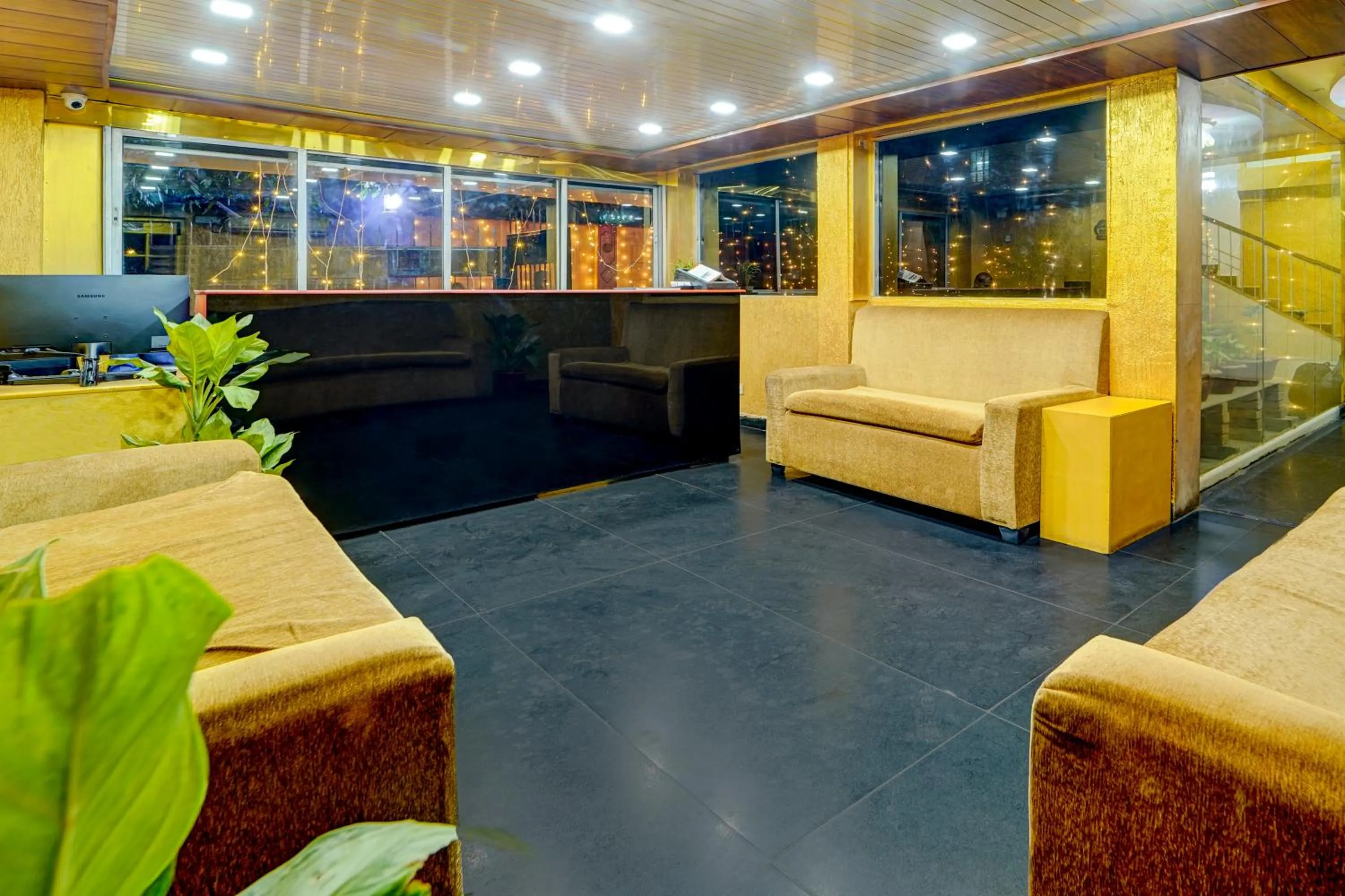 Seating area in Itsy Hotels Buddha Inn