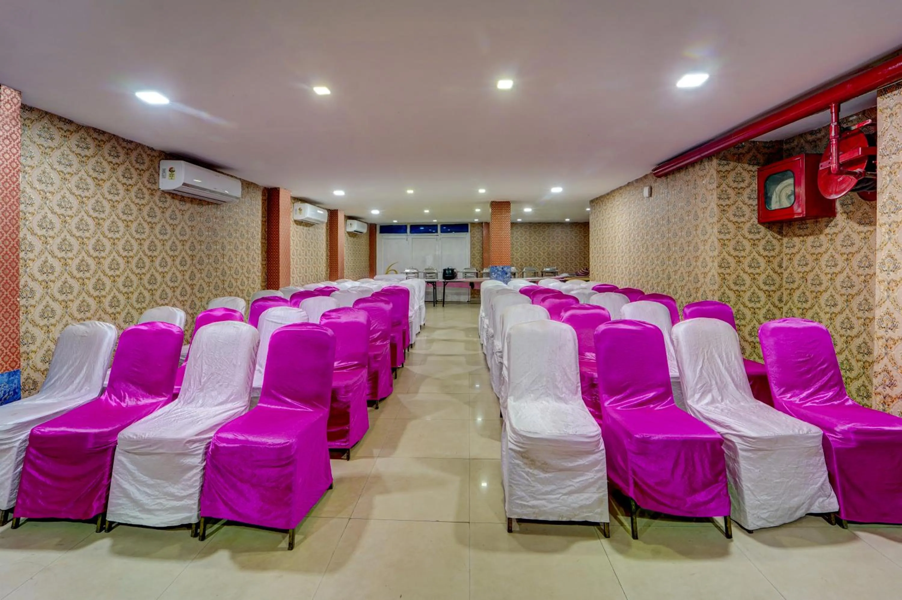 Banquet/Function facilities in Itsy Hotels Buddha Inn