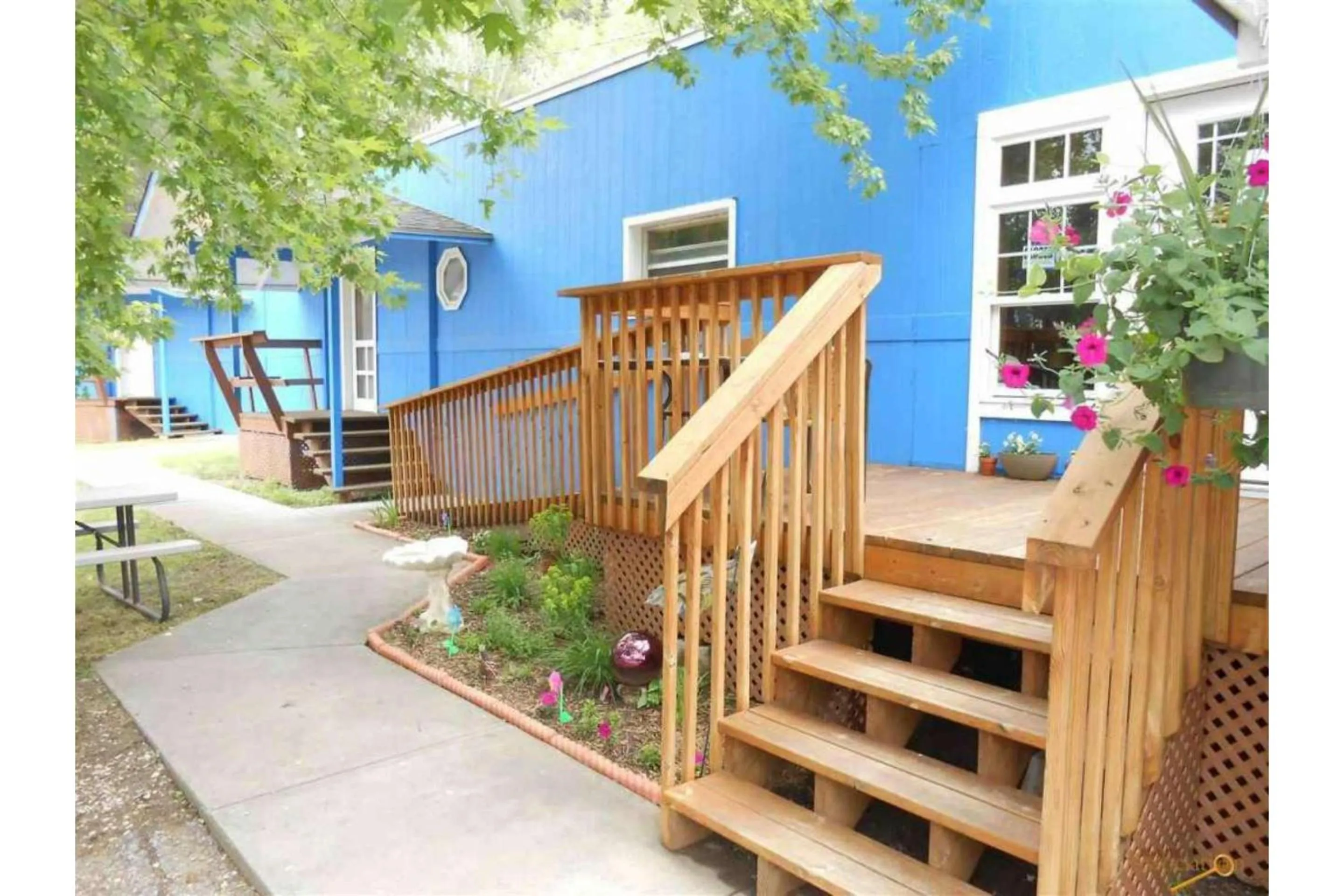 Facade/entrance in The Brookside Motel by Belvilla Keystone Near Mt Rushmore
